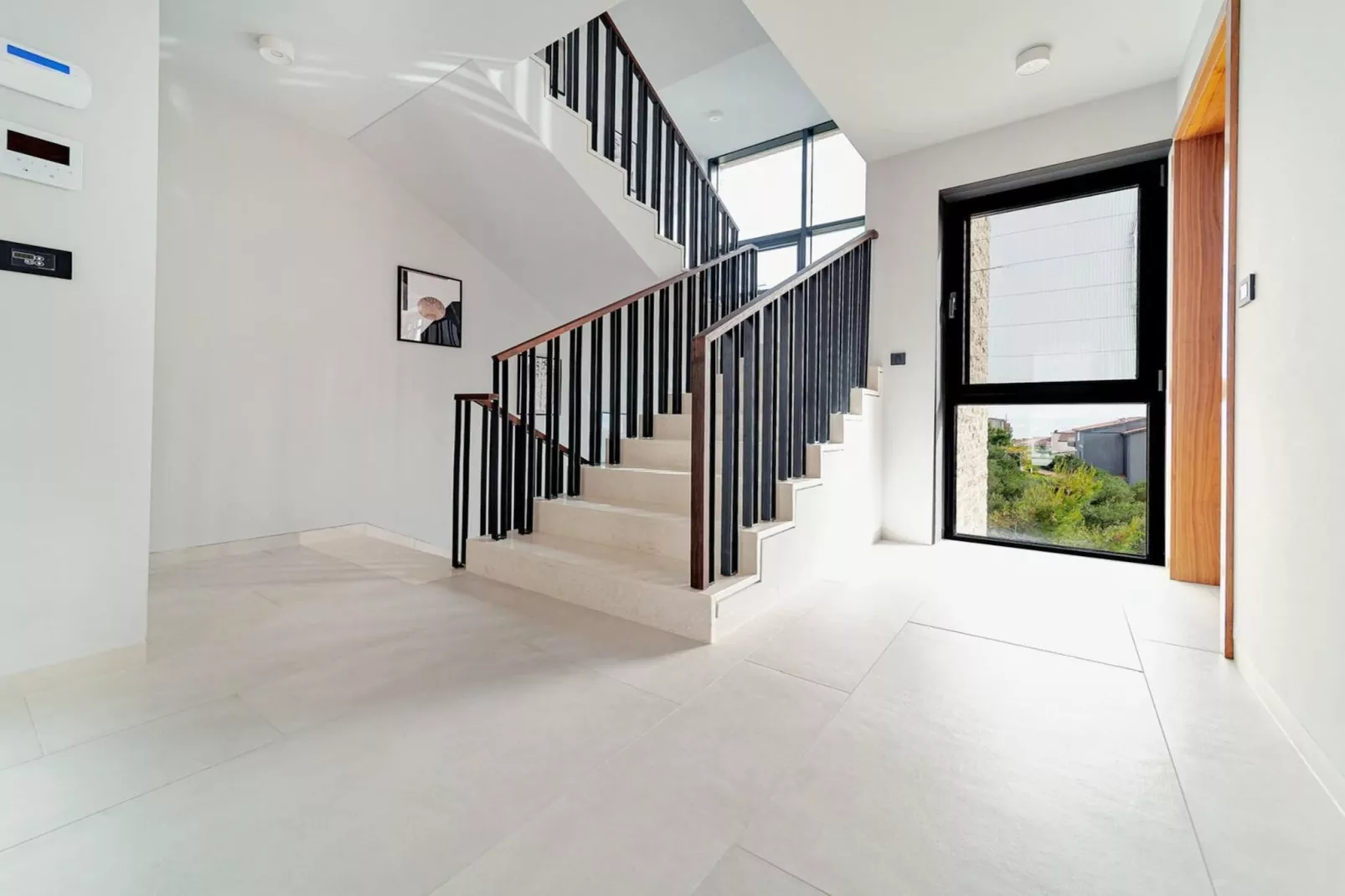 Luxury Villa Delight I – Promajna, Heated Pool - Overloop