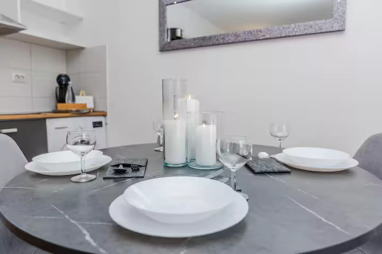 Royal Selection with Pool - Four - Eetkamer