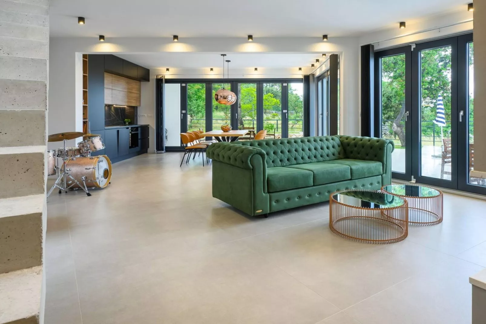 Luxury Villa Soleia Skrip with Private Pool - Woonkamer