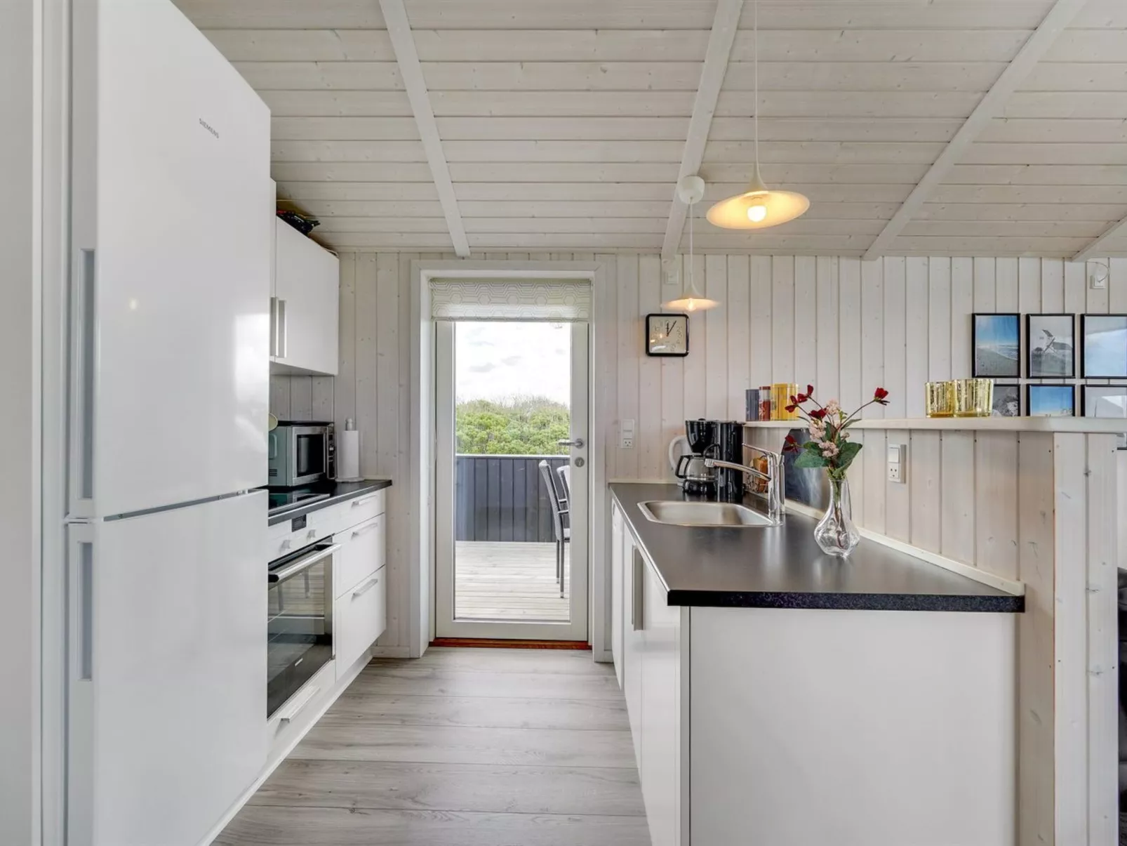 "Erza" - 500m from the sea - Binnen