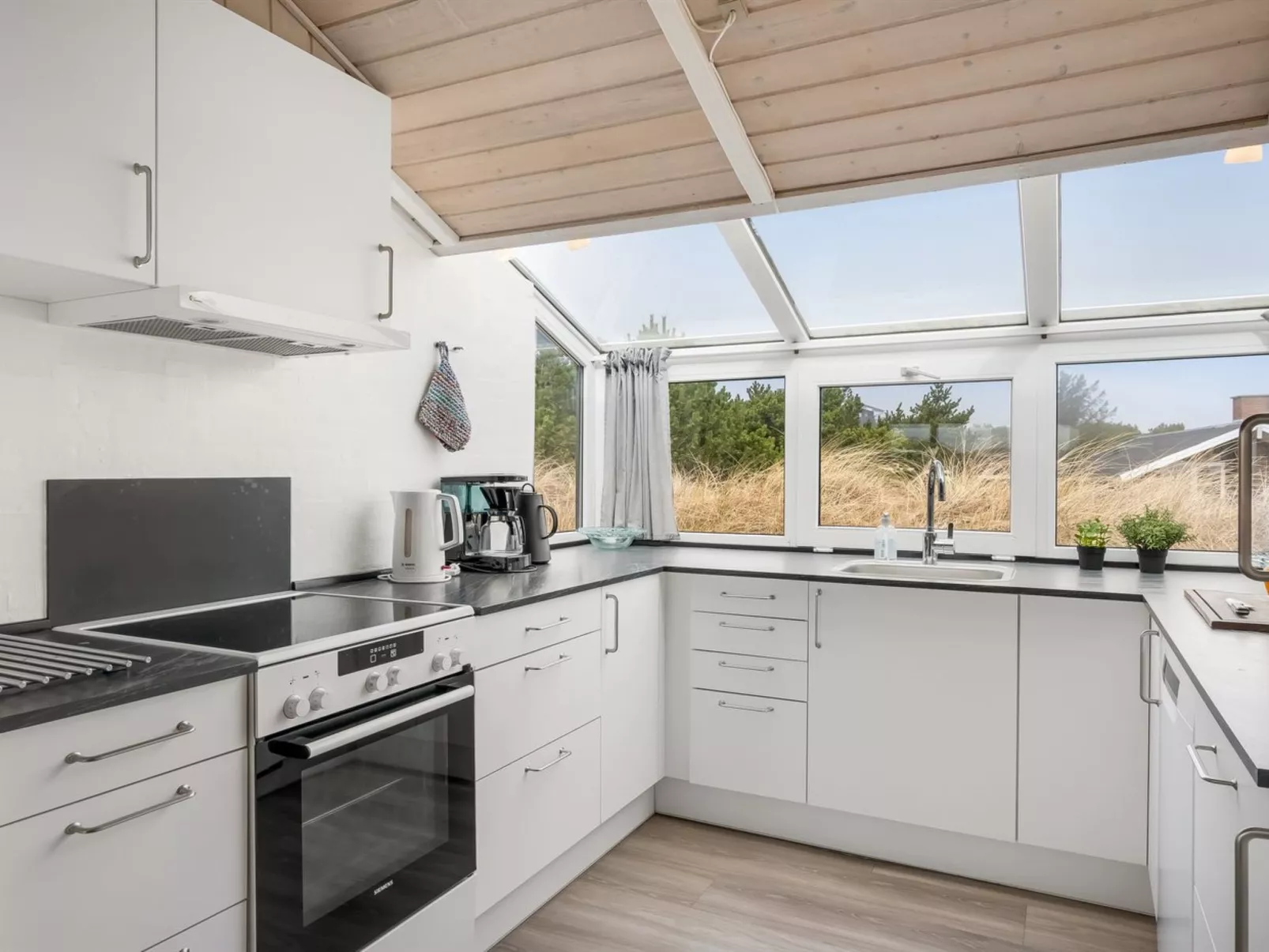 "Petkana" - 700m from the sea - Binnen