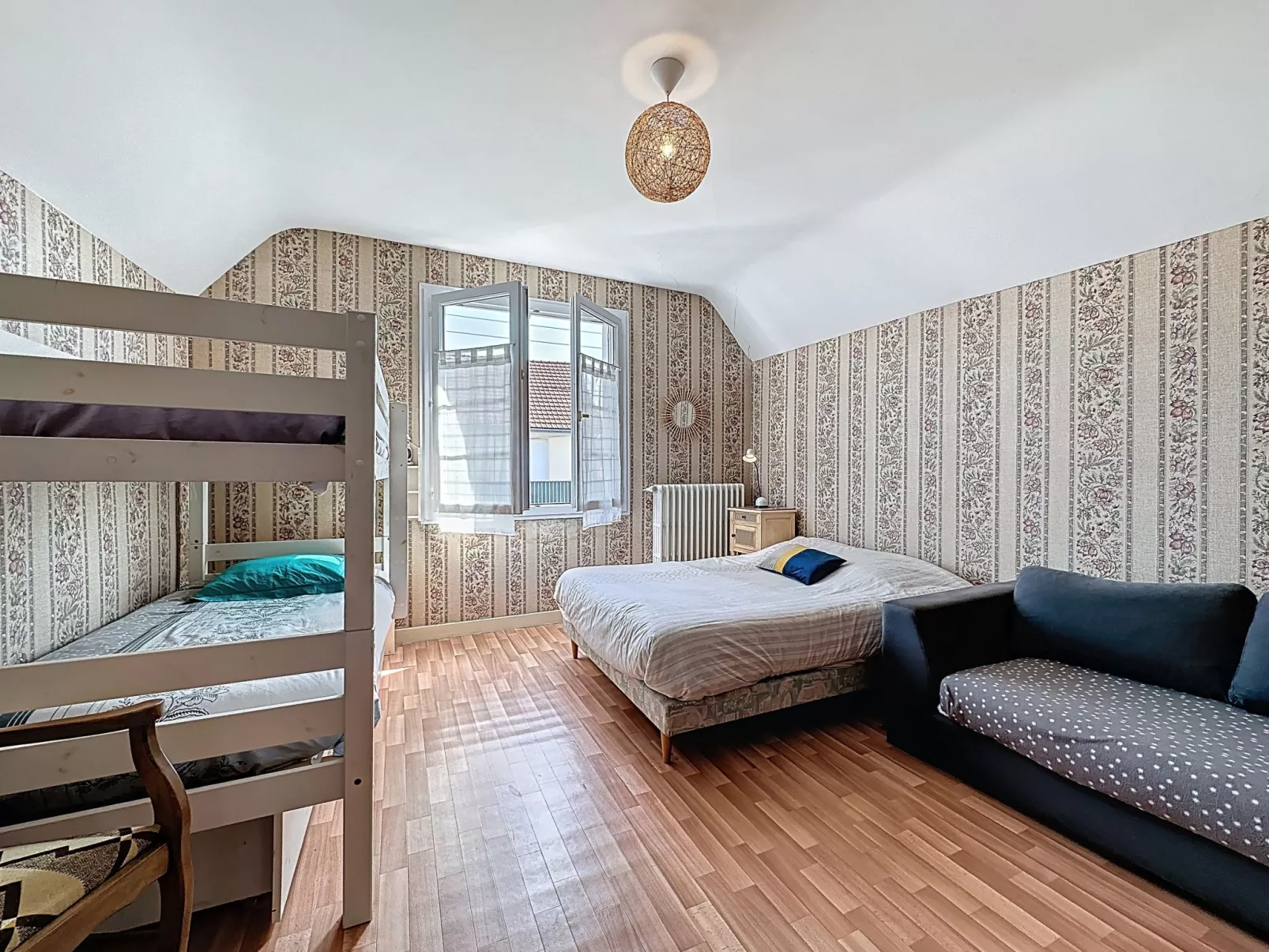 La Rose des Pins - Binnen