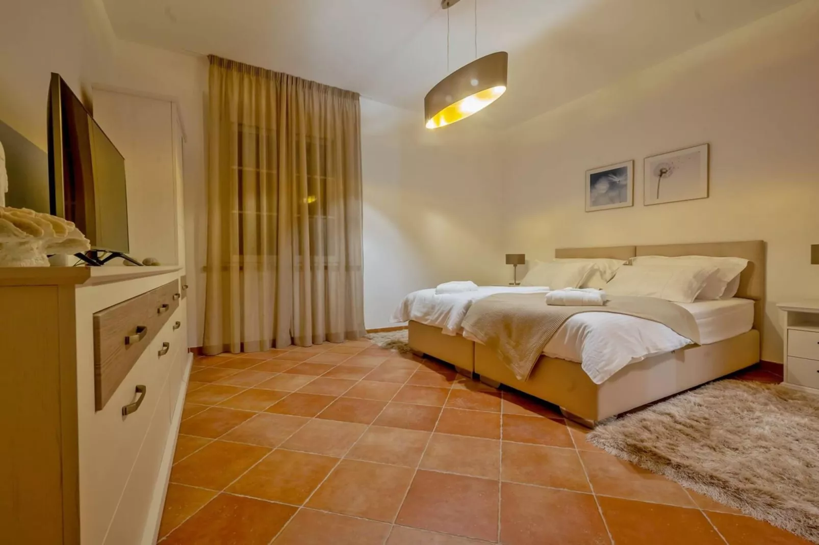 Villa Castello di Pietra Brac with Heated Pool - Slaapkamer