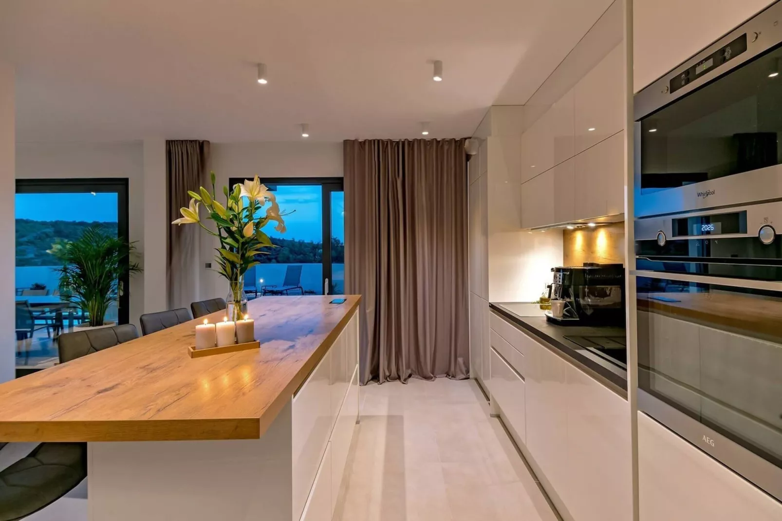 Luxury Villa Indigo Kanica with Heated Pool - Keuken