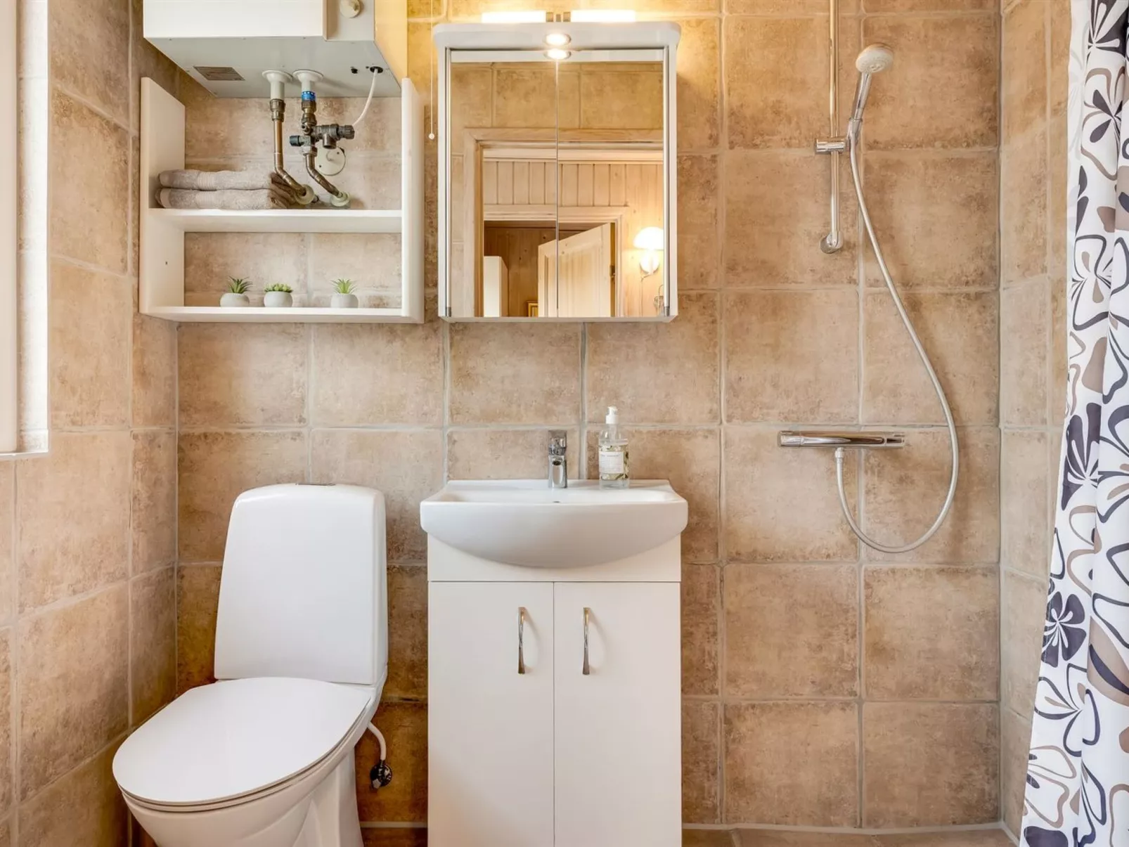 "Ragnborg" - 900m from the sea - Binnen