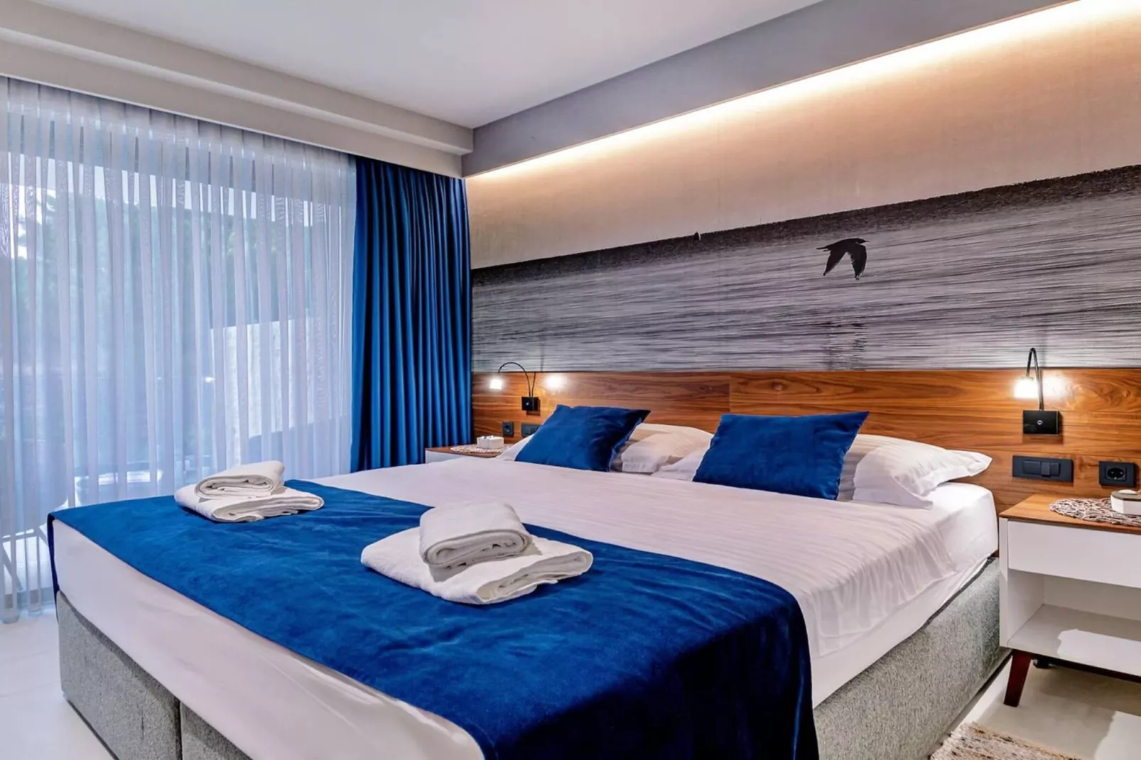 Luxury Villa Delight I – Promajna, Heated Pool - Slaapkamer