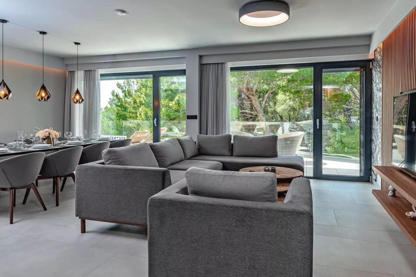 Luxury Villa Delight II – Promajna, Heated Pool - Woonkamer