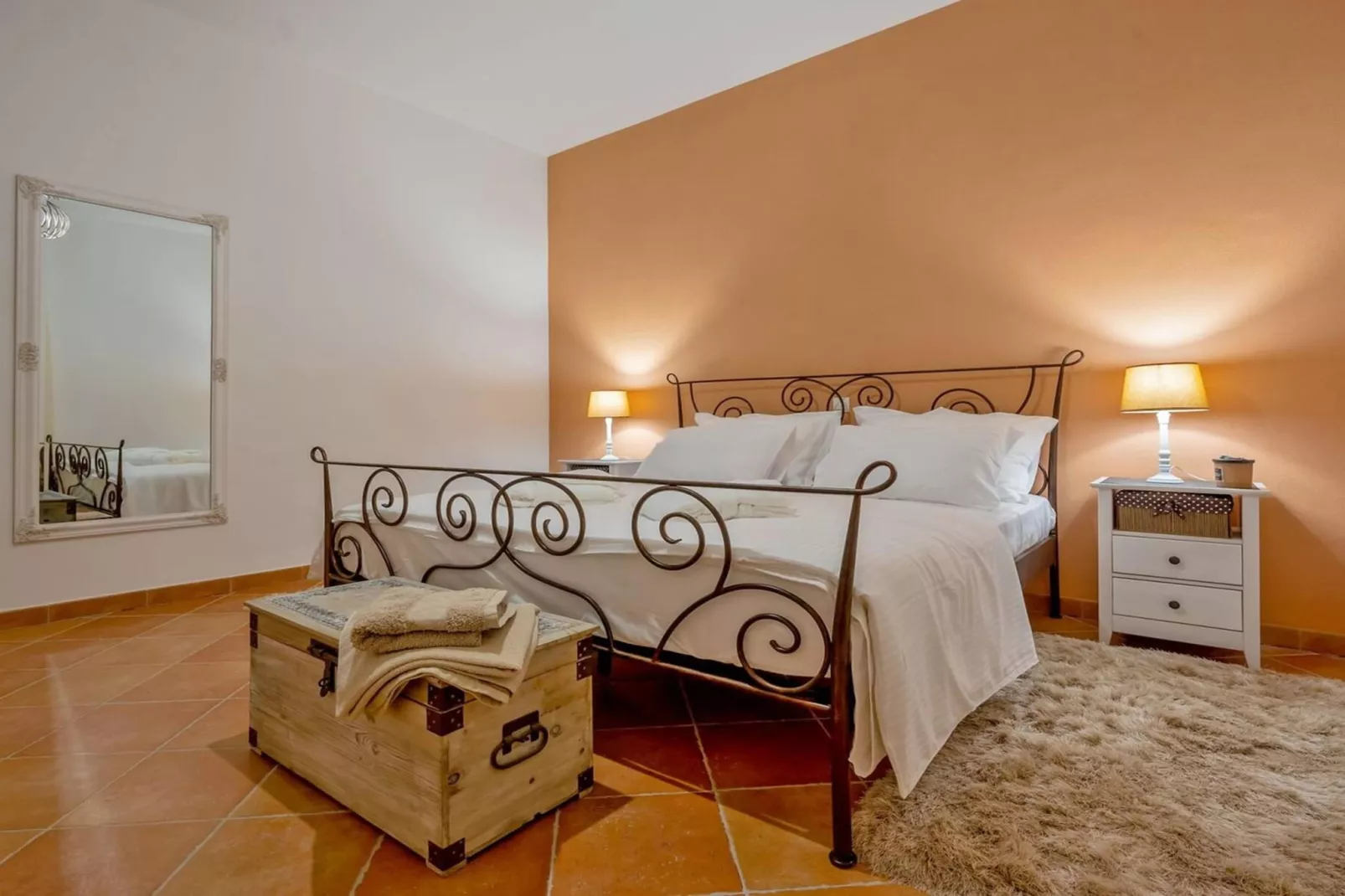 Villa Castello di Pietra Brac with Heated Pool - Slaapkamer