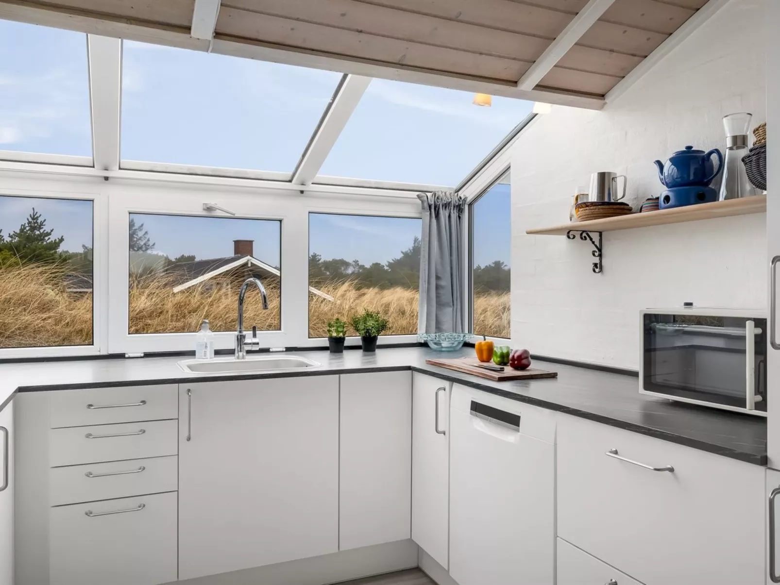 "Petkana" - 700m from the sea - Binnen