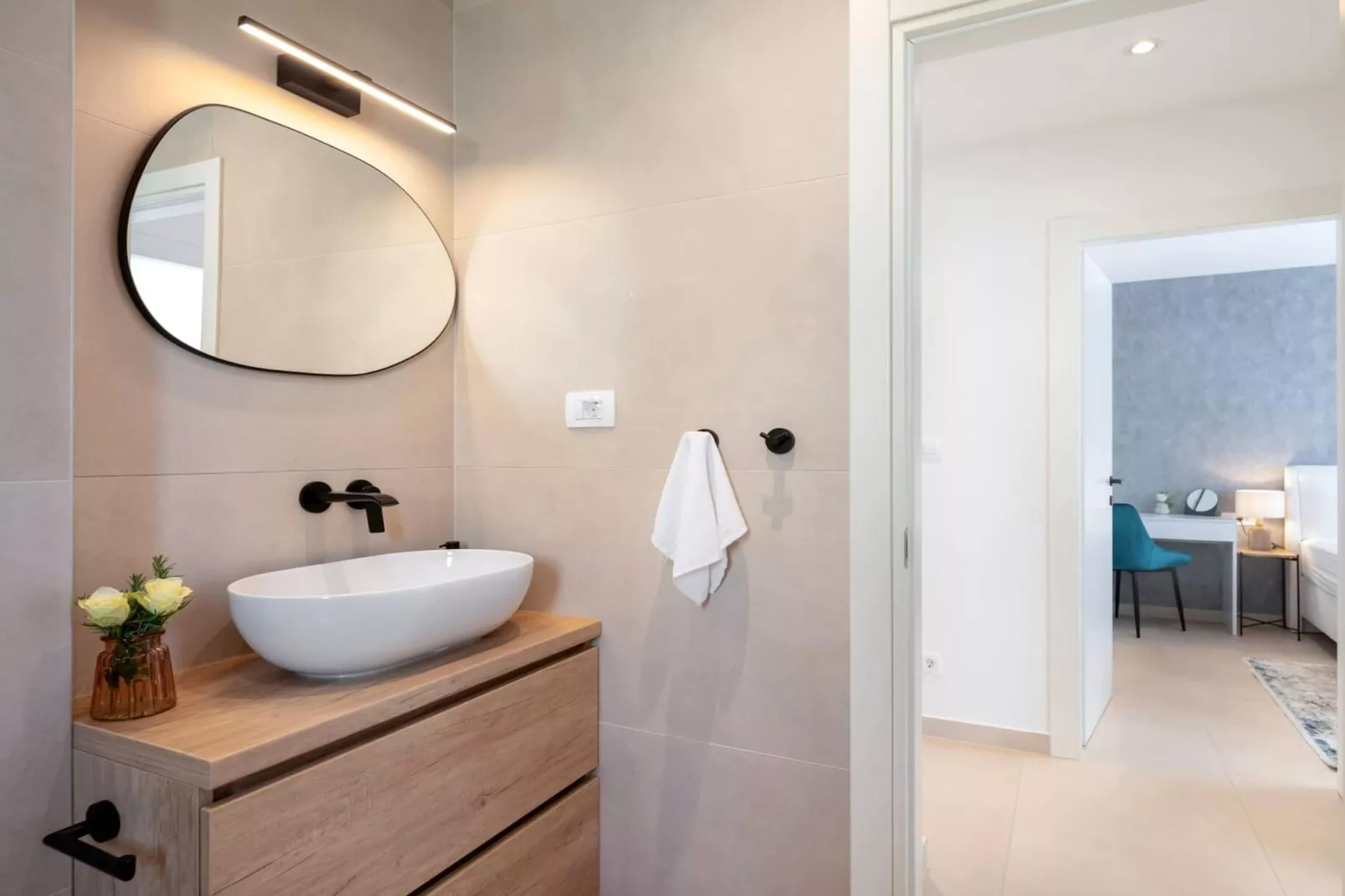 Luxury Apartment Silvery Split with Sauna, Jacuzzi - Badkamer