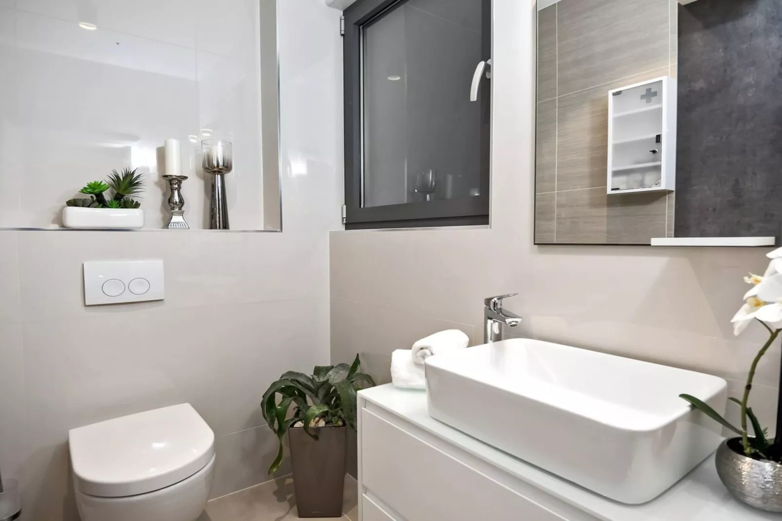 Luxury Villa Happiness Omis with Pool, Gym & Sauna - Badkamer