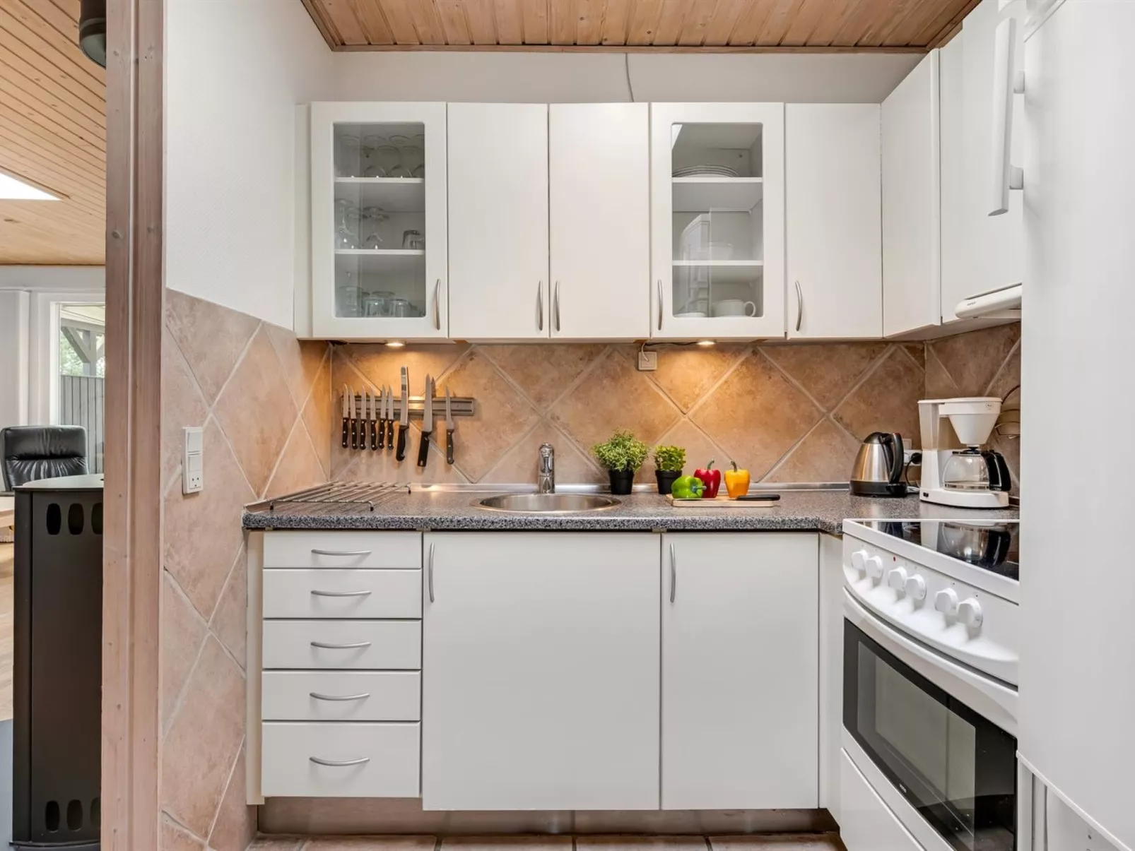 "Ragnborg" - 900m from the sea - Binnen