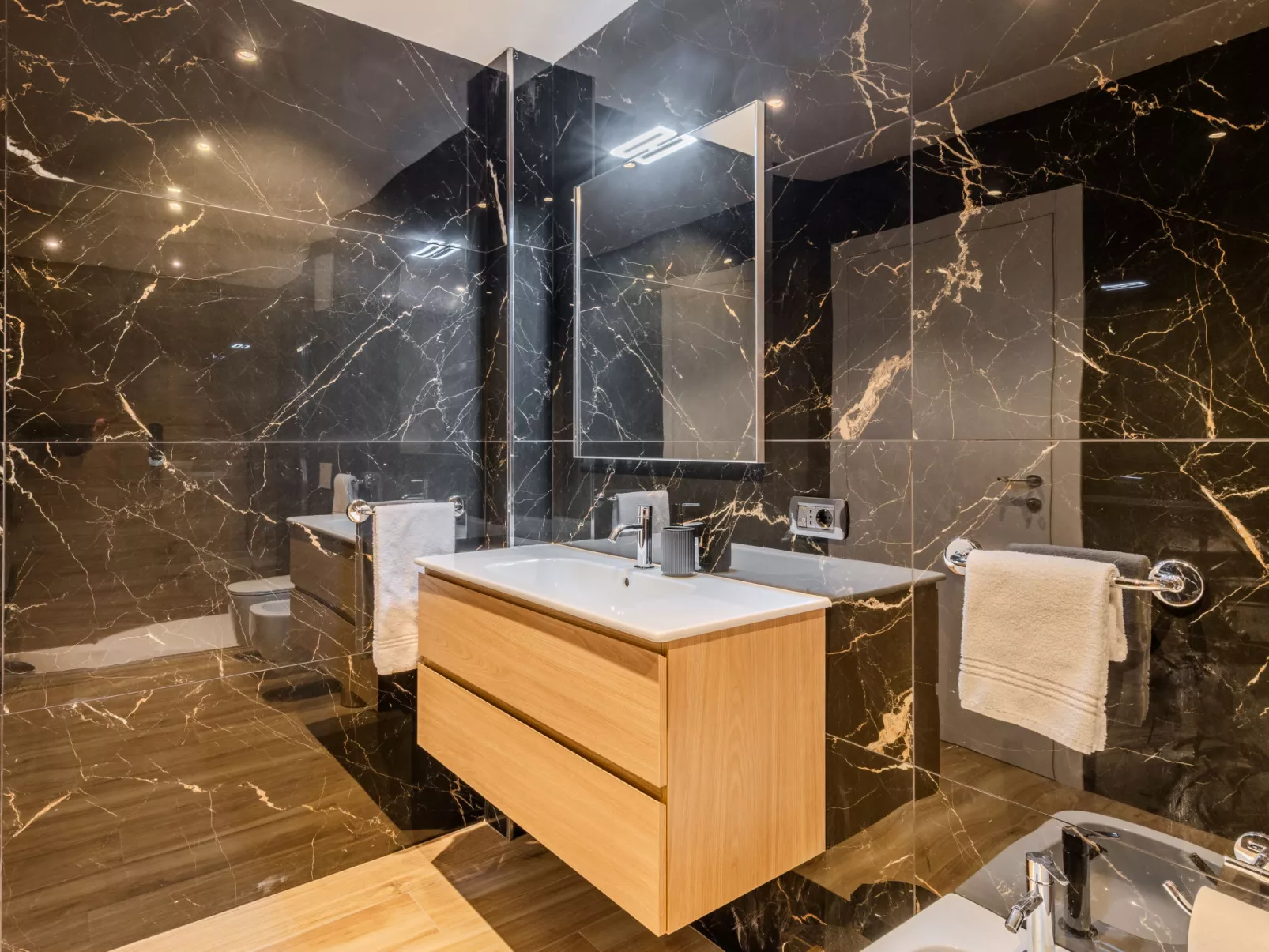 Garda Oasis - Binnen