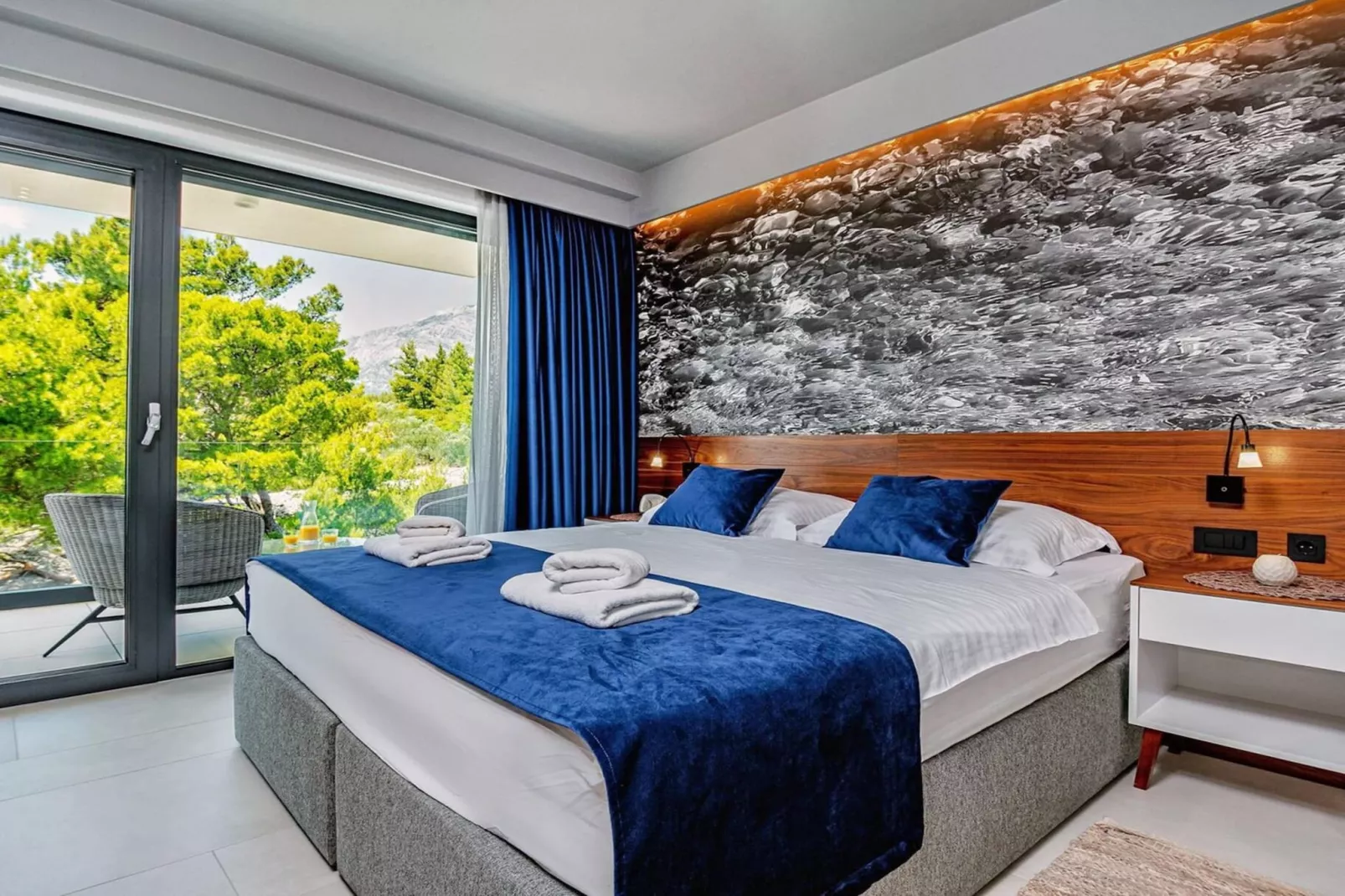 Luxury Villa Delight II – Promajna, Heated Pool - Slaapkamer