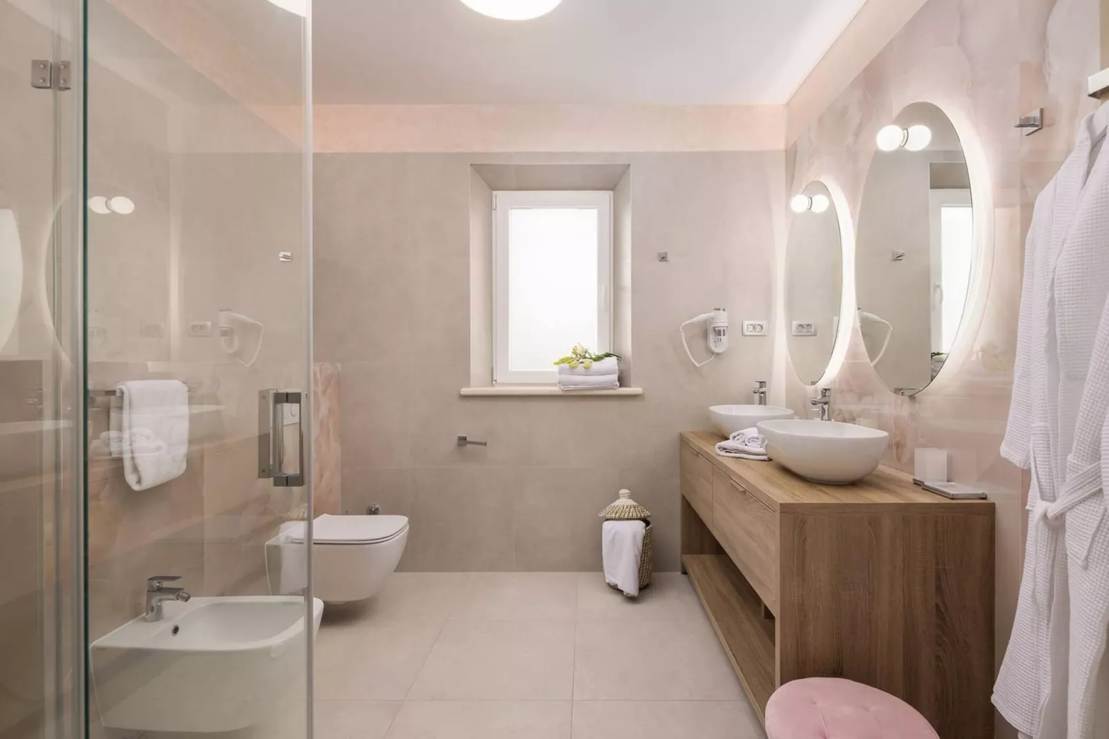 Luxury Seafront Villa Castello Rogoznica with Pool - Badkamer