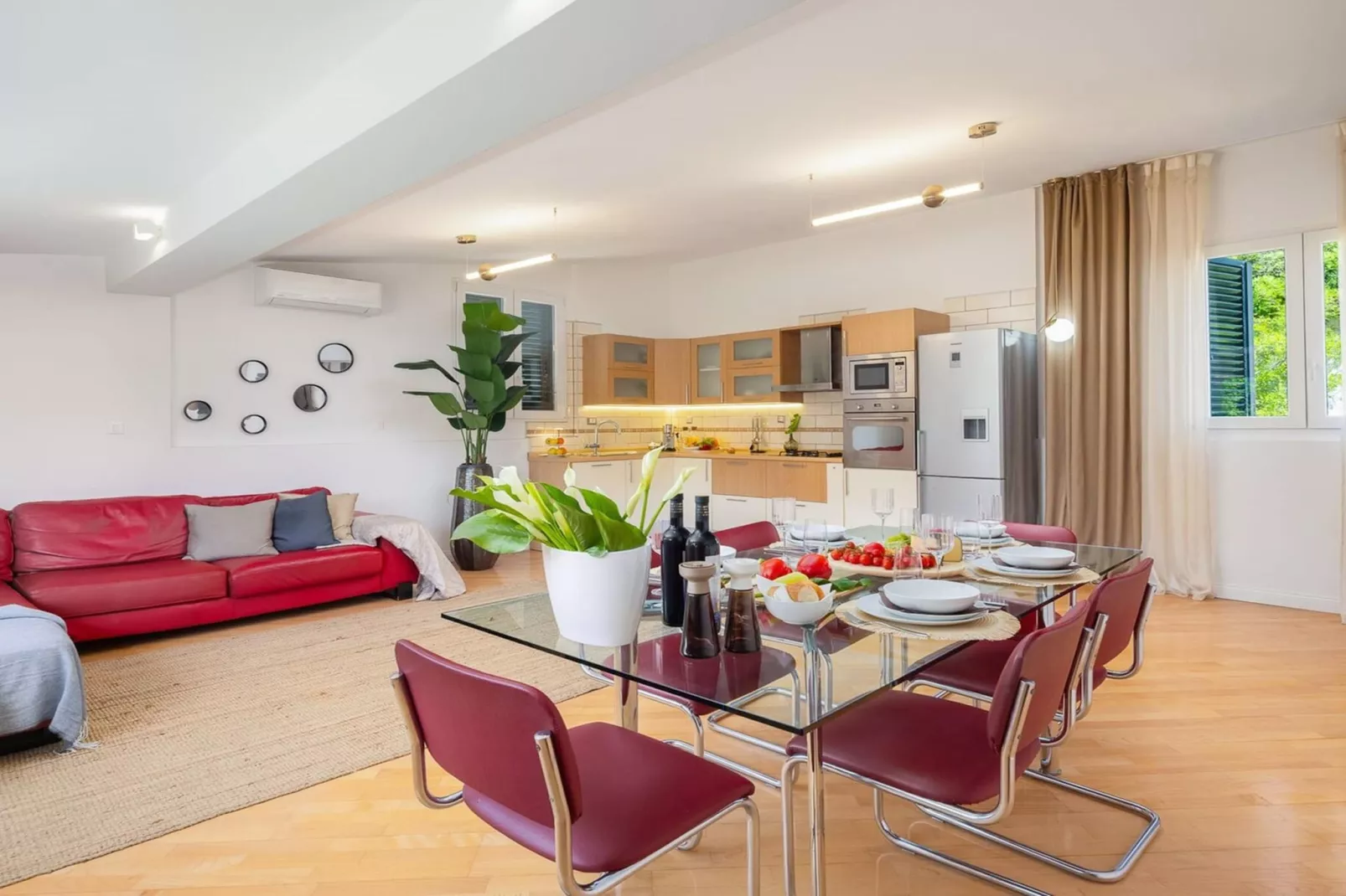 Luxury Apartment Luft Split Near Old Town - Eetkamer