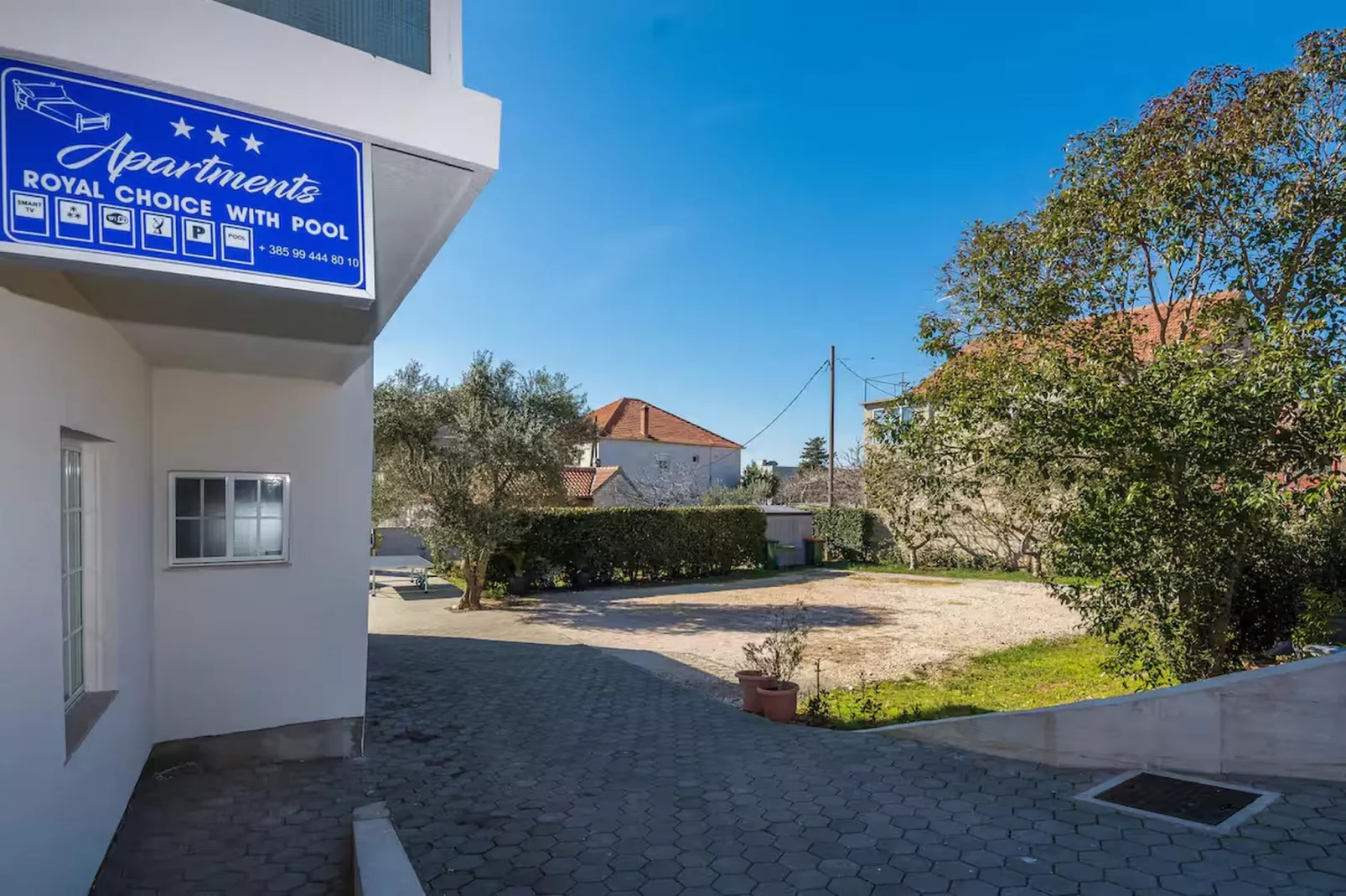 Royal Selection with Pool - One - Tuinen zomer