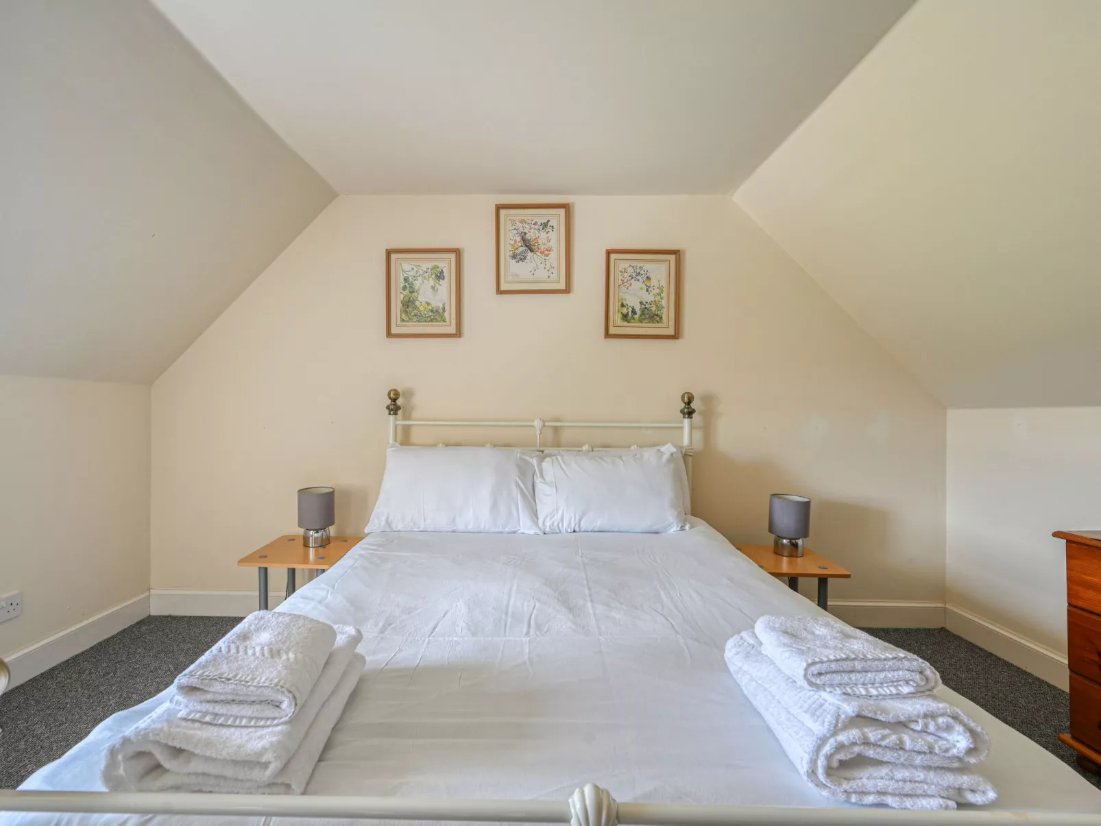 Loch Meiklie View - Binnen