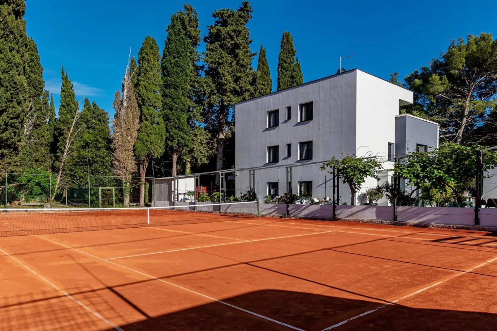 Luxury Villa Velvet Bourbon Split w/ Pool & Tennis - Faciliteiten