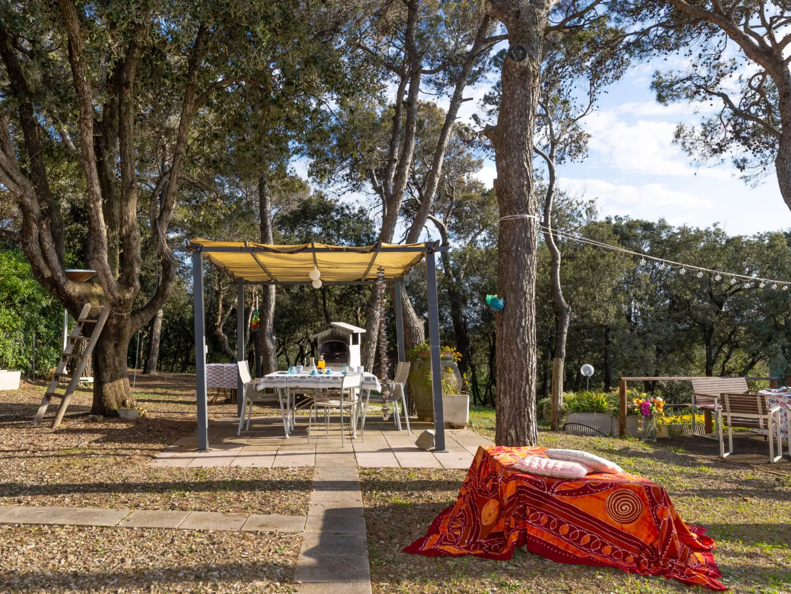 La casetta immersa nel verde - Buiten