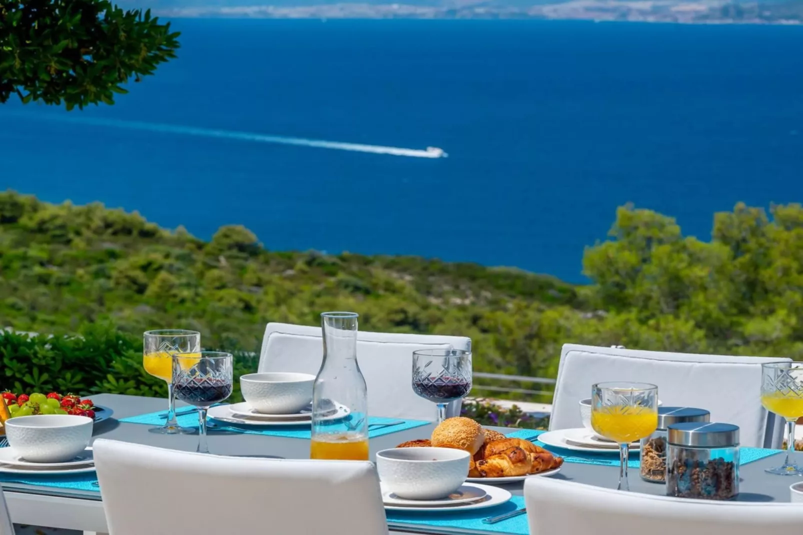 Villa Castello di Pietra Brac with Heated Pool - Terrasbalkon