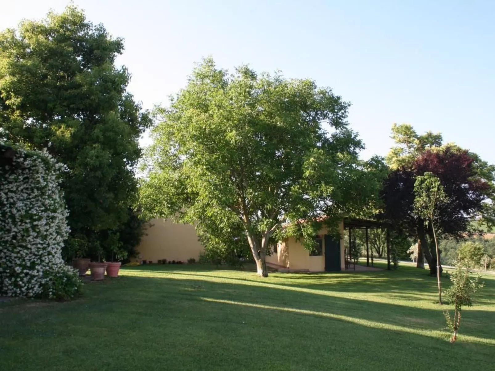 Haus mit Gartenblick - Image-tags.info