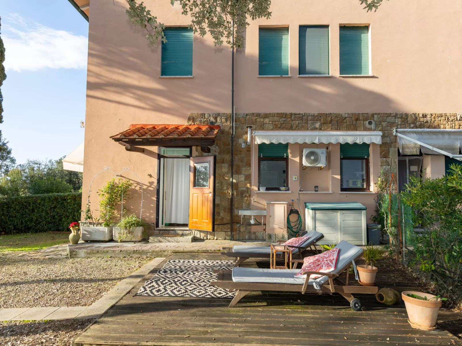 La casetta immersa nel verde - Buiten