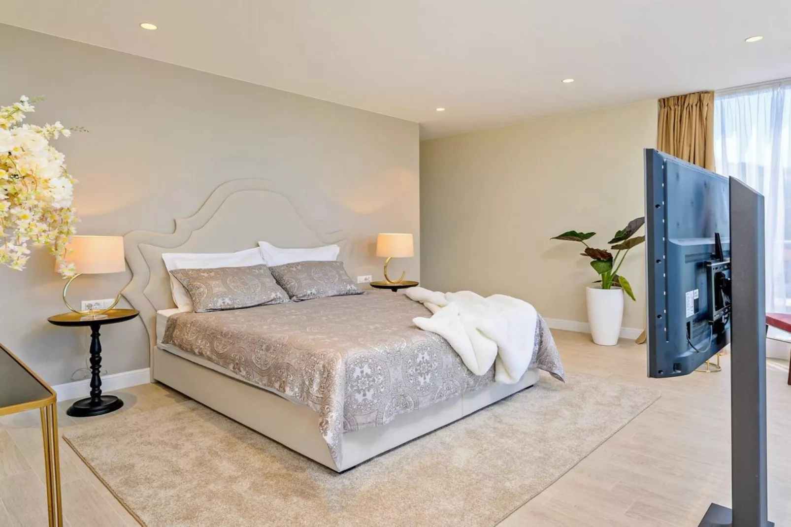 Luxury Seafront Villa Raquel Solta with Pool, Gym - Slaapkamer