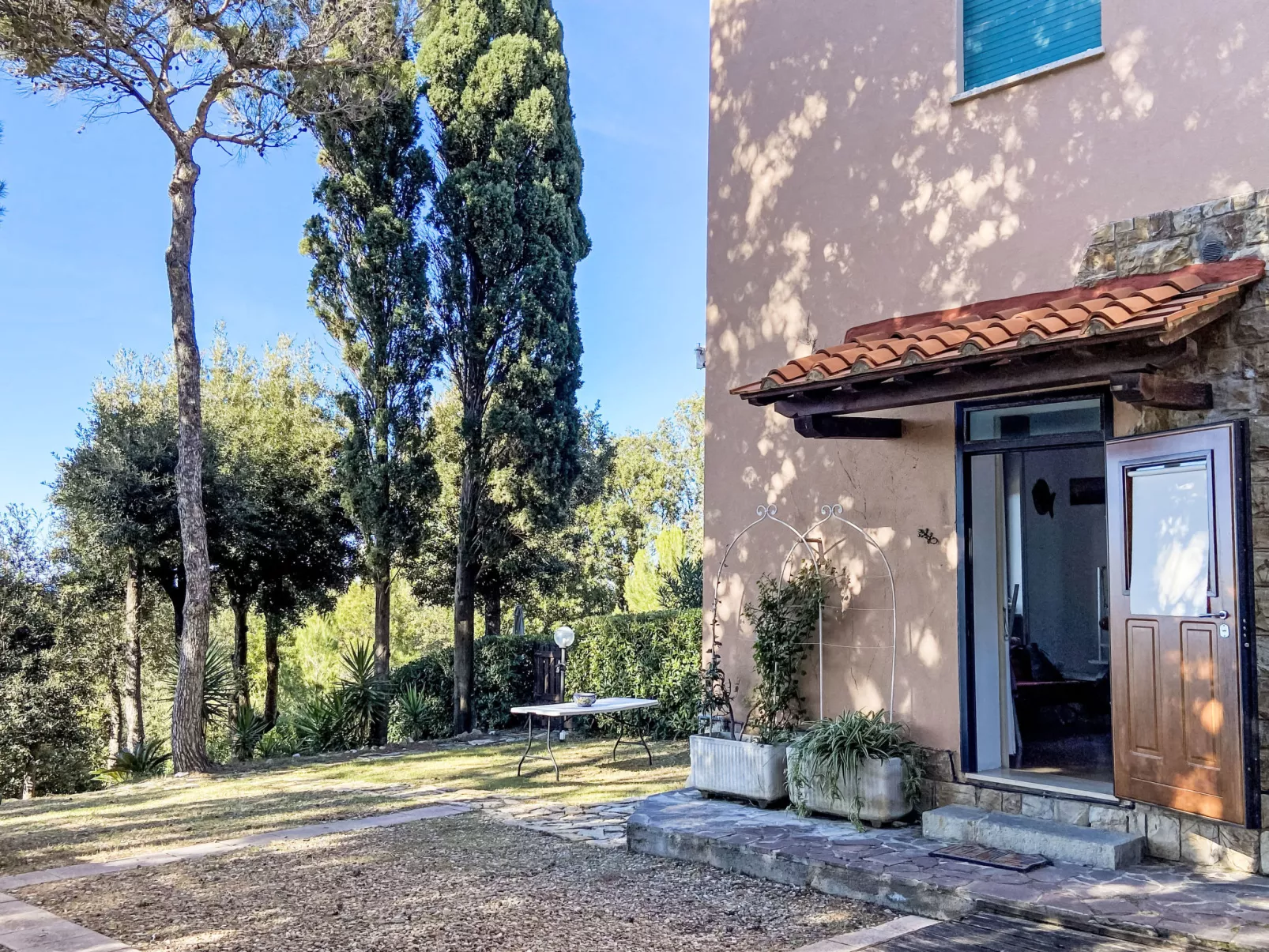 La casetta immersa nel verde - Buiten