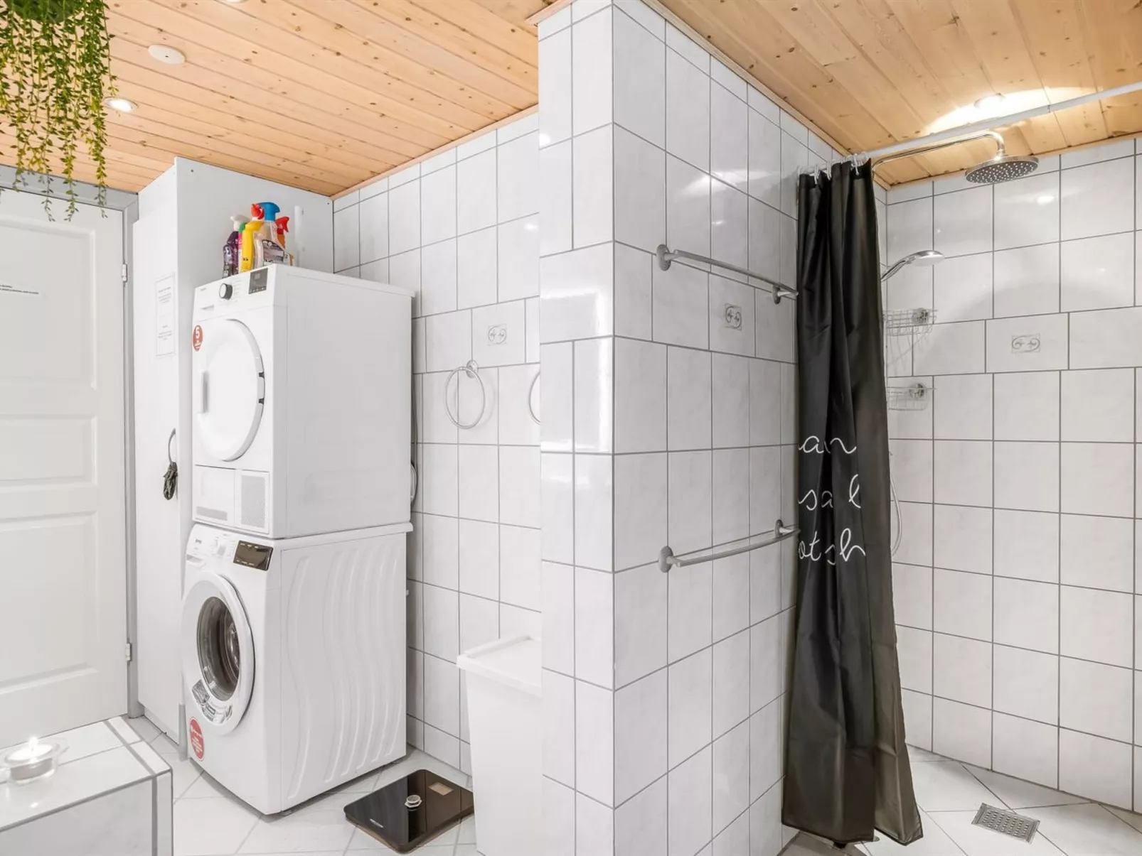 "Sora" - 2km from the sea - Binnen