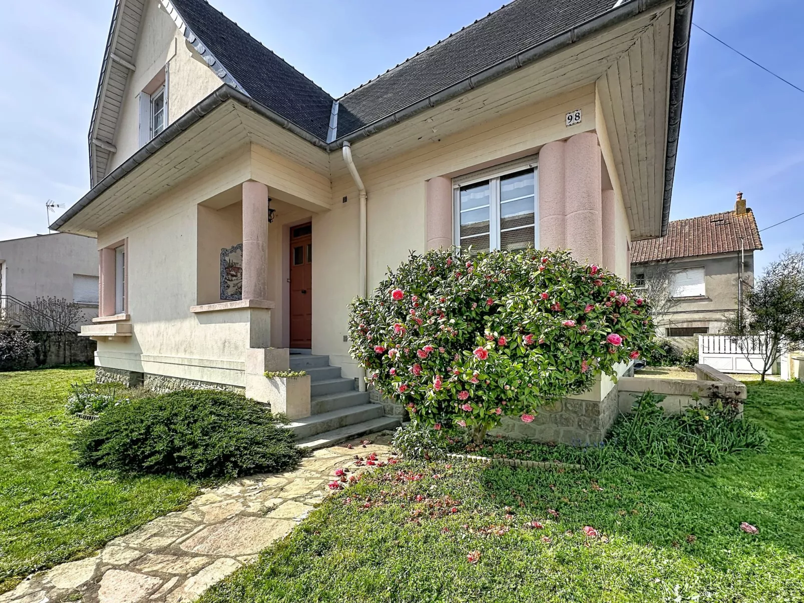 La Rose des Pins - Buiten