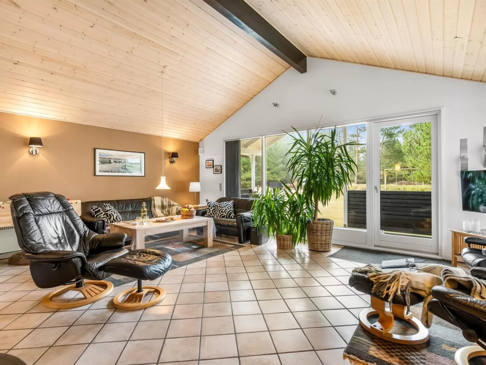 "Sora" - 2km from the sea - Binnen