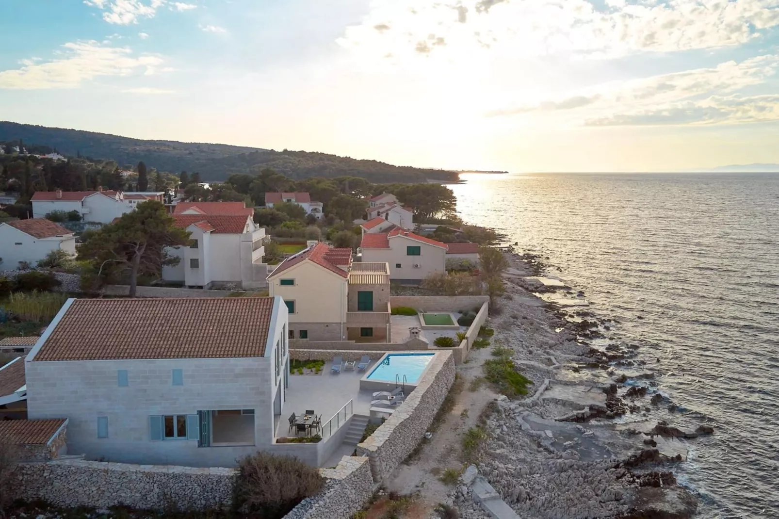 Luxury Seafront Villa Casa Familija Brac with Pool - Gebieden zomer 1km