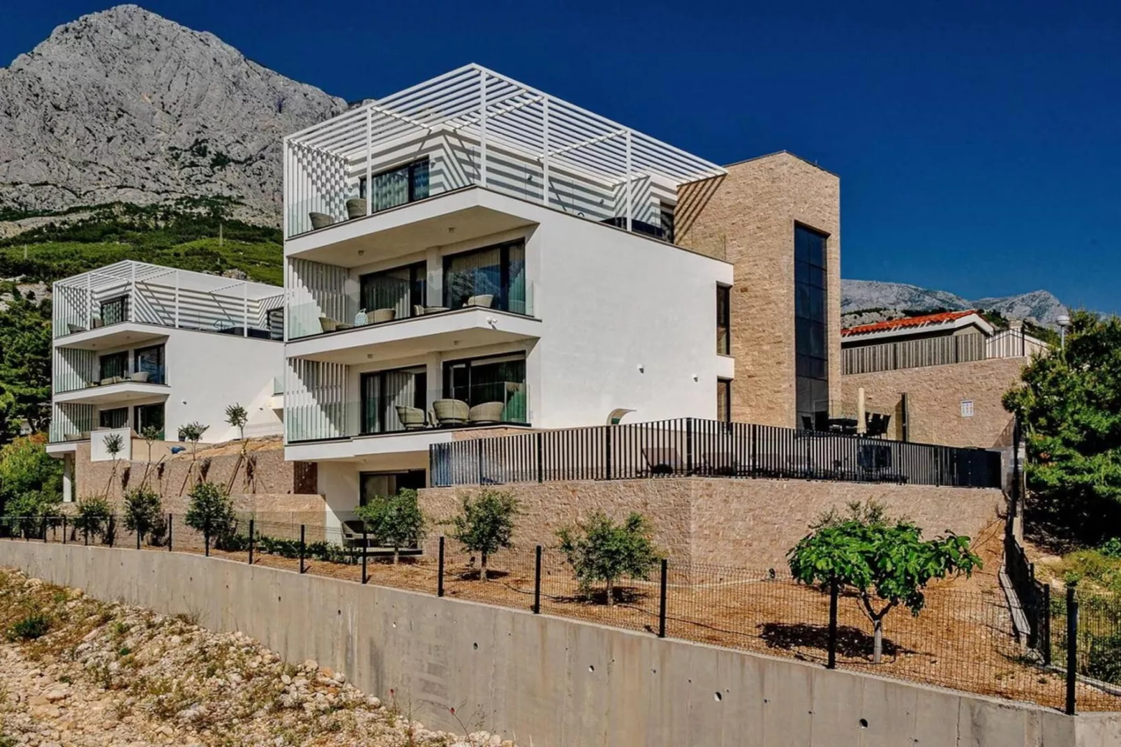 Luxury Villa Delight I – Promajna, Heated Pool - Buitenkant zomer