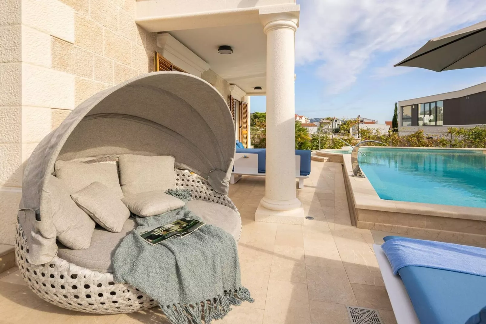 Luxury Seafront Villa Castello Rogoznica with Pool - Faciliteiten