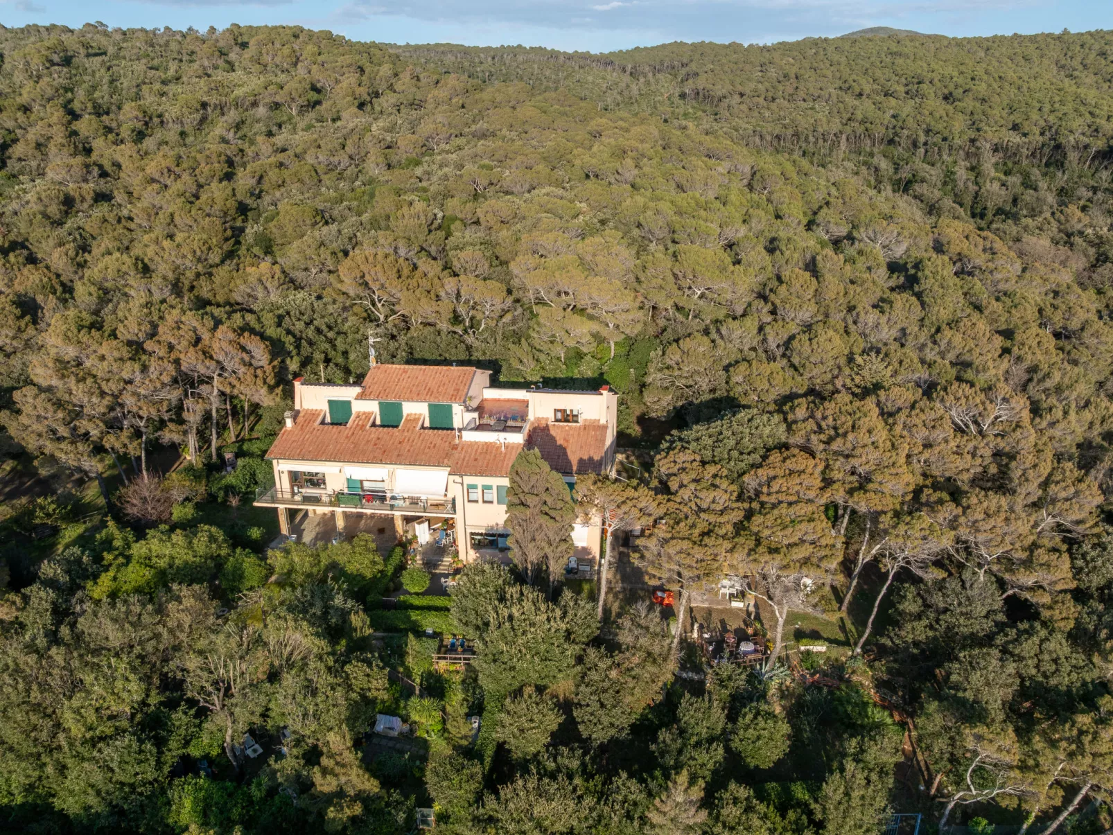 La casetta immersa nel verde - Buiten