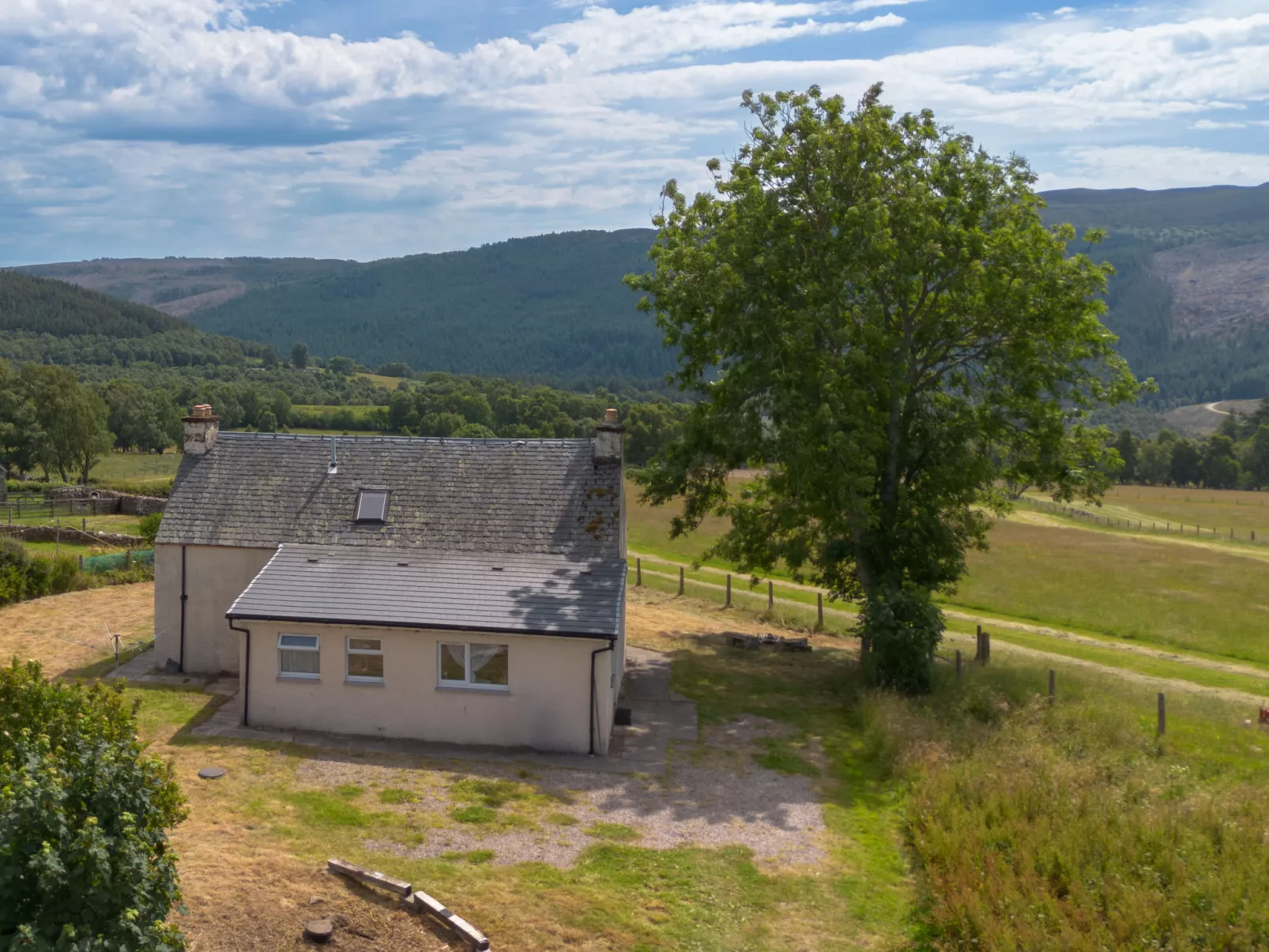 Loch Meiklie View - Buiten