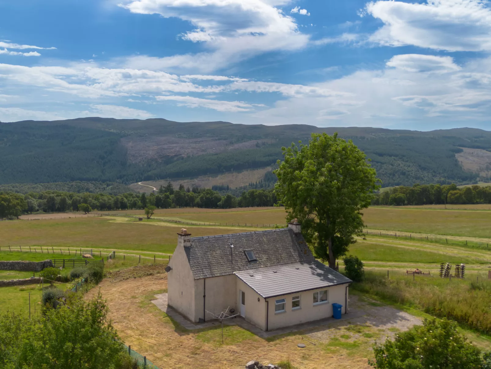 Loch Meiklie View - Buiten
