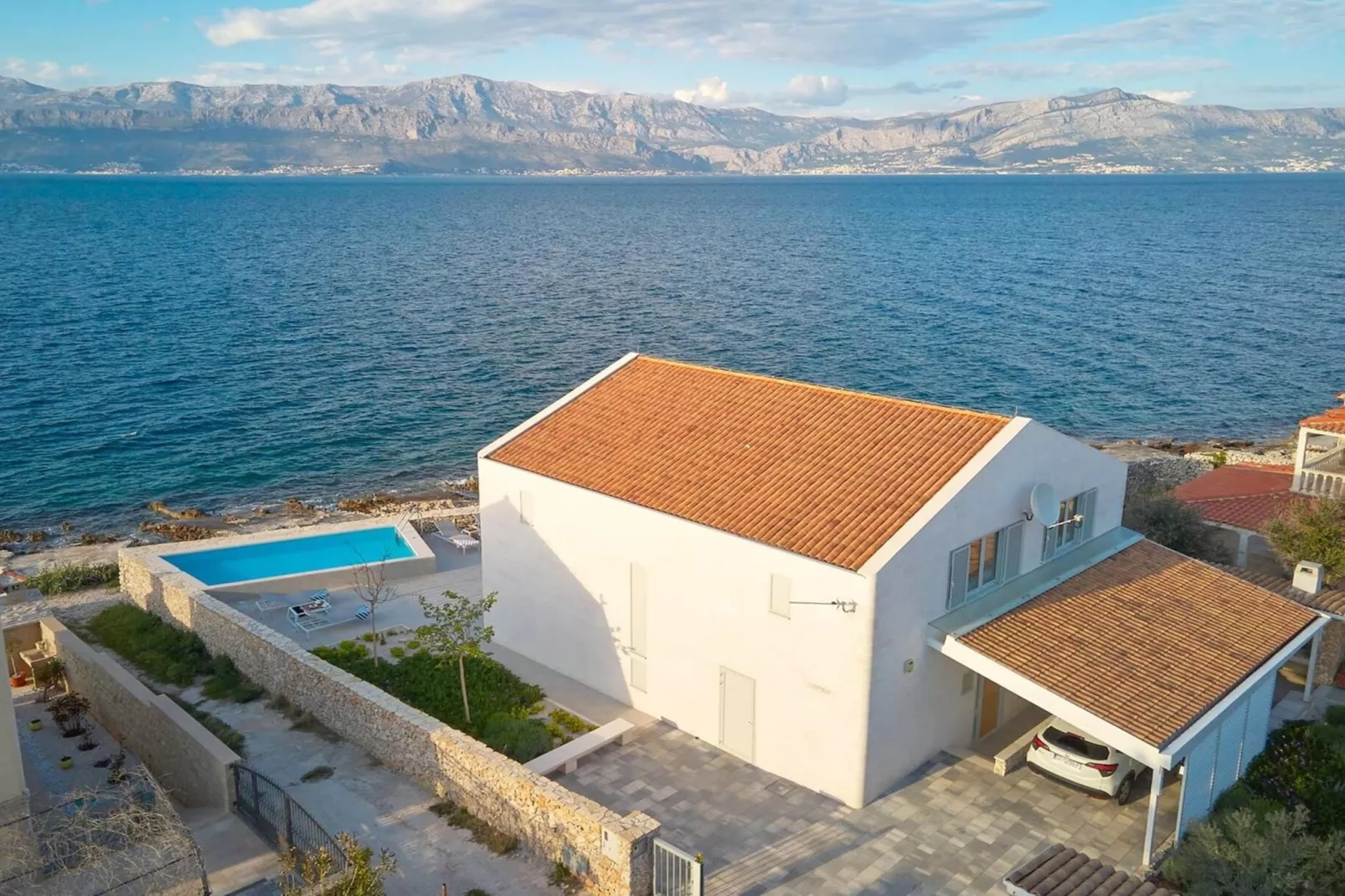 Luxury Seafront Villa Casa Familija Brac with Pool - Gebieden zomer 1km