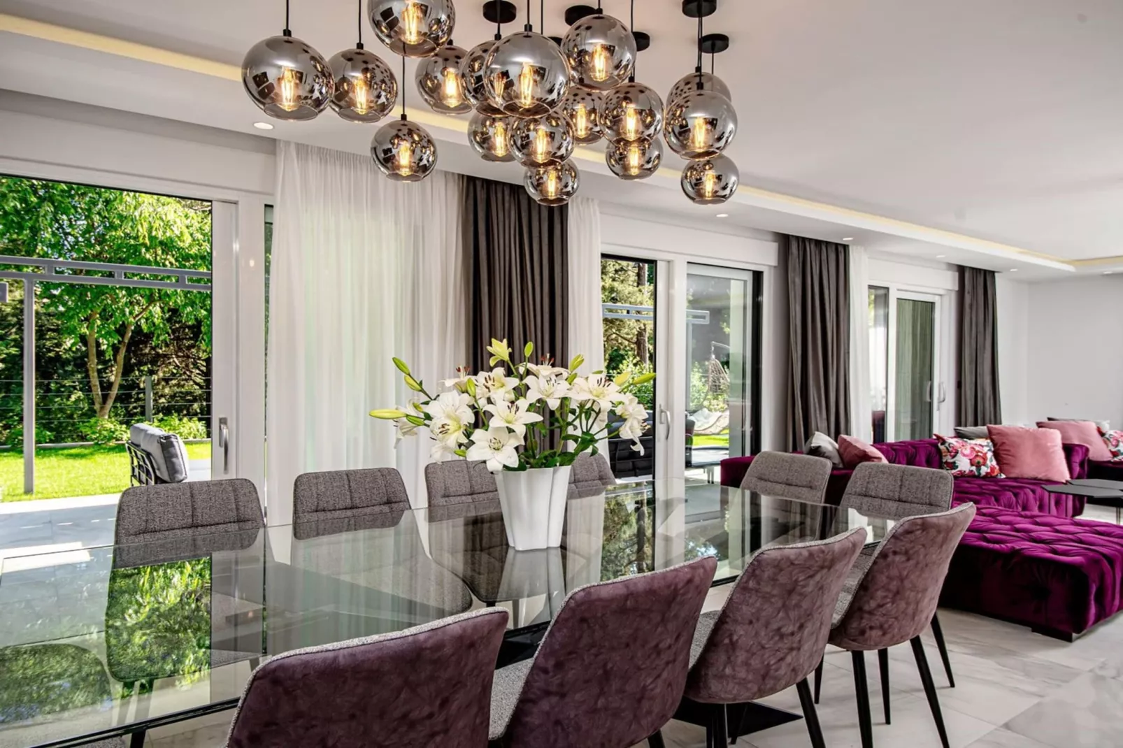 Luxury Villa Velvet Bourbon Split w/ Pool & Tennis - Eetkamer