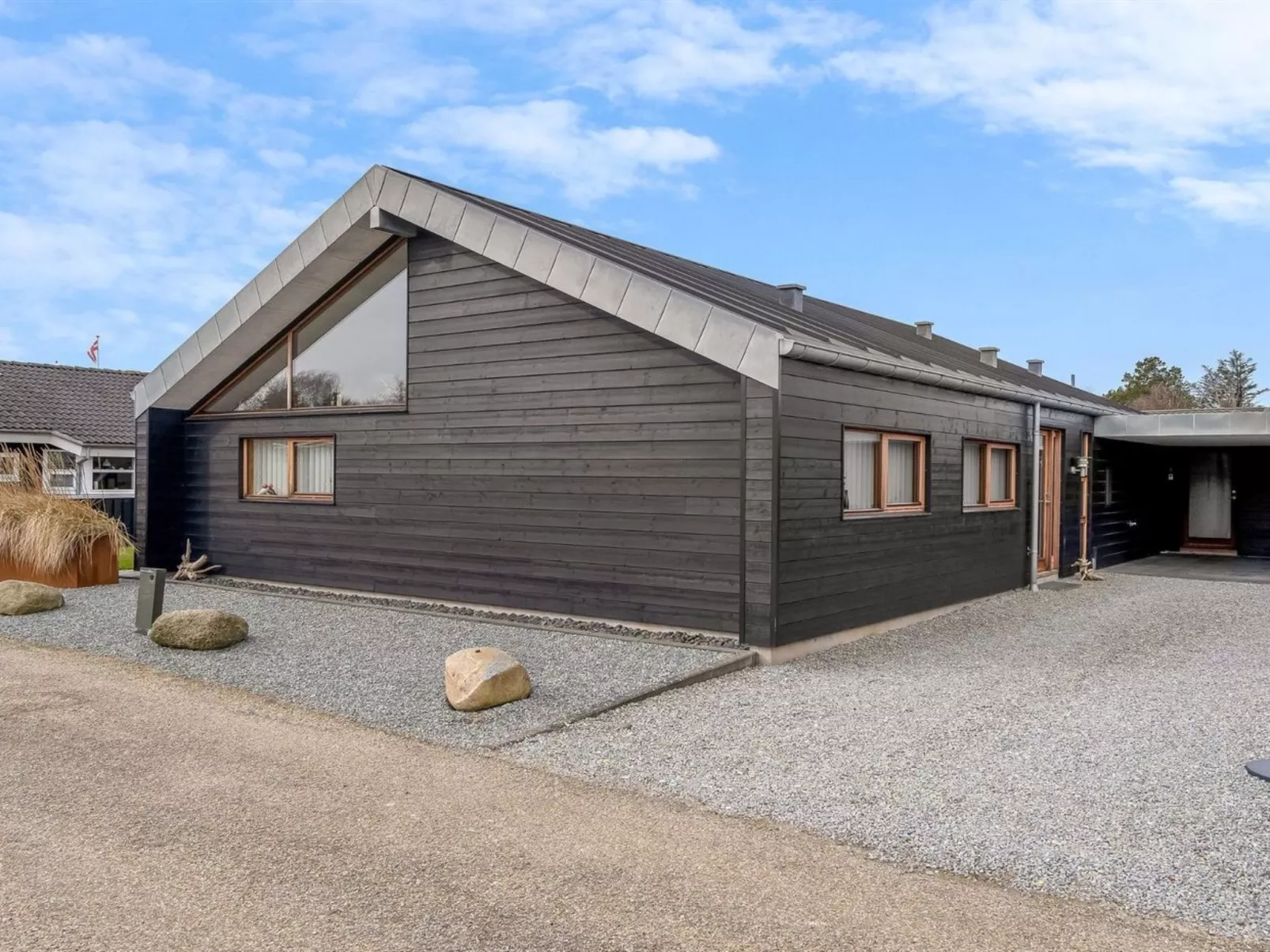 "Aaran" - 700m from the sea