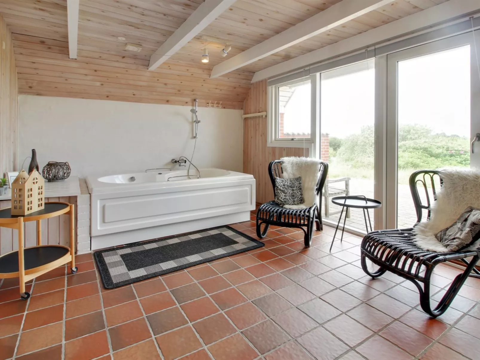 "Sys" - 500m from the sea