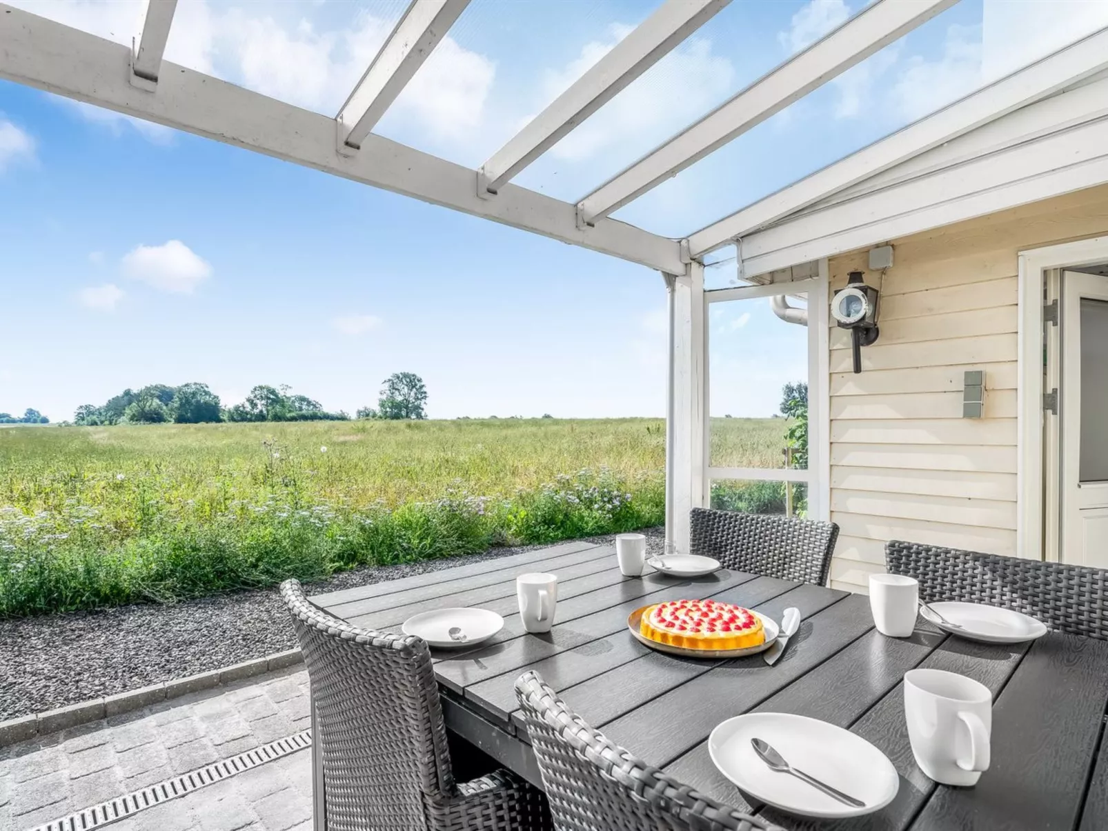 "Anneke" - 1.3km from the sea - Buiten