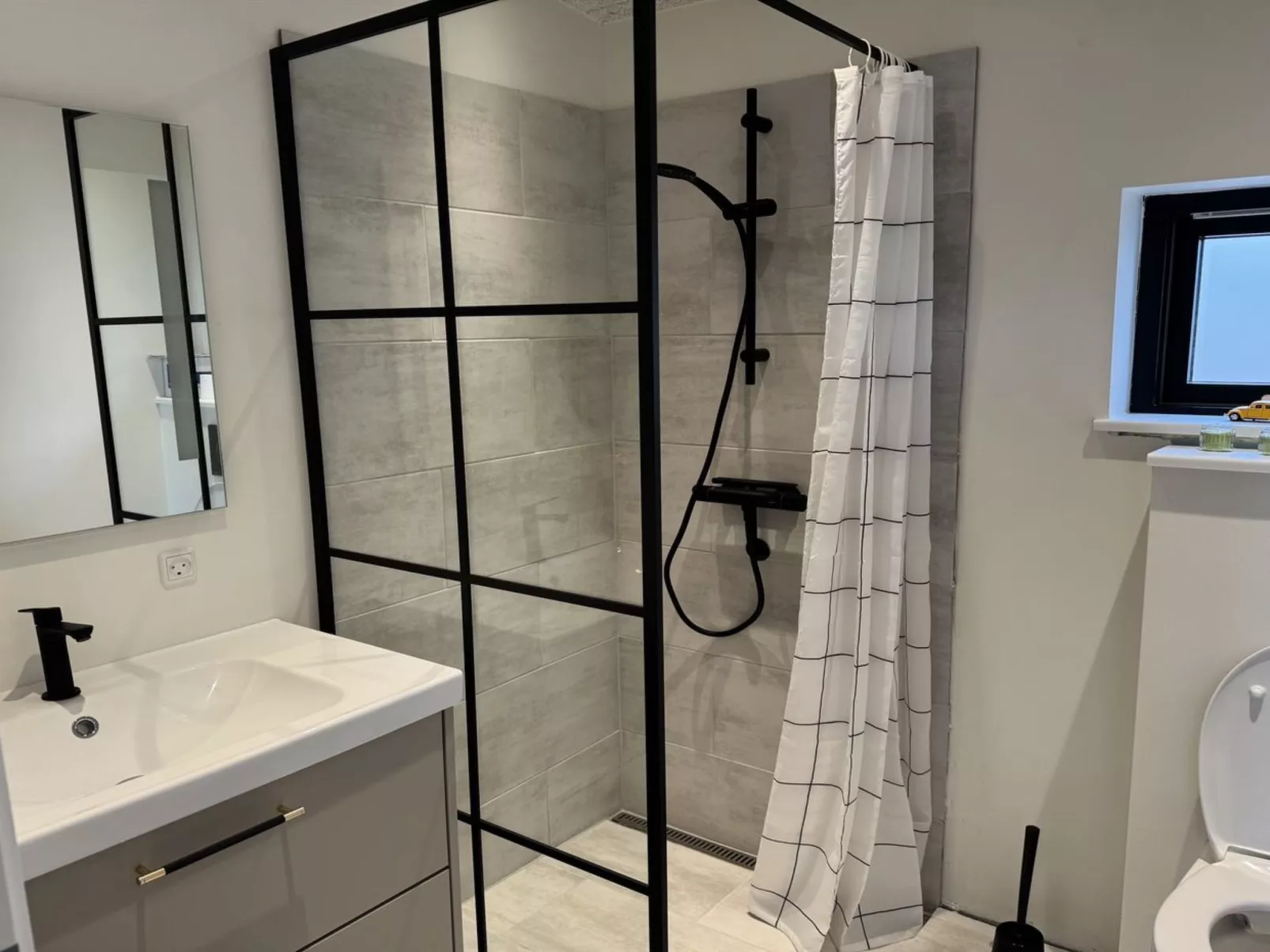 "Sharina" - 320m to the fjord