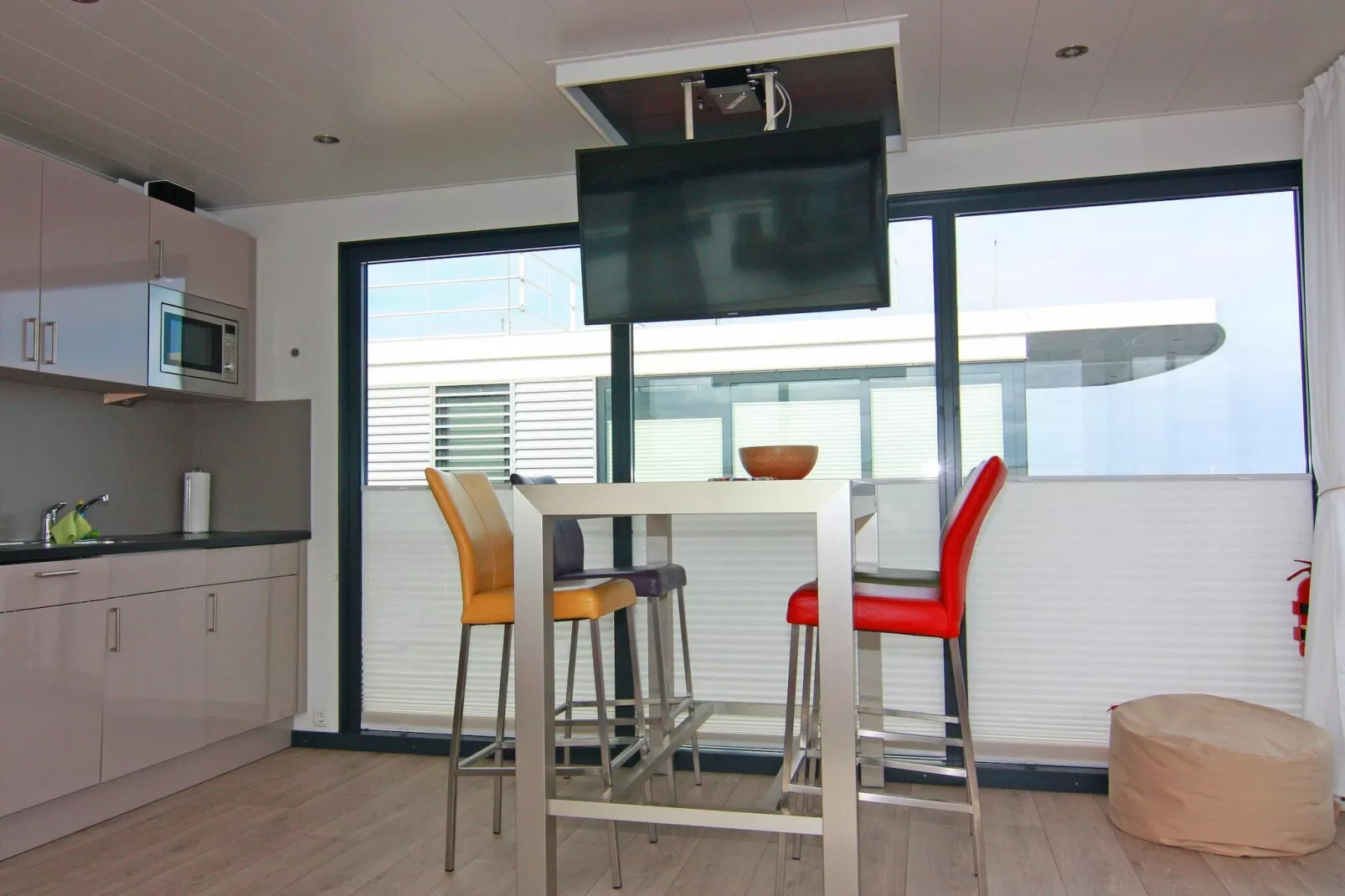 Houseboat Floating Houses Blue Active, Ribnitz-Damgarten-Blue Active - Eetkamer