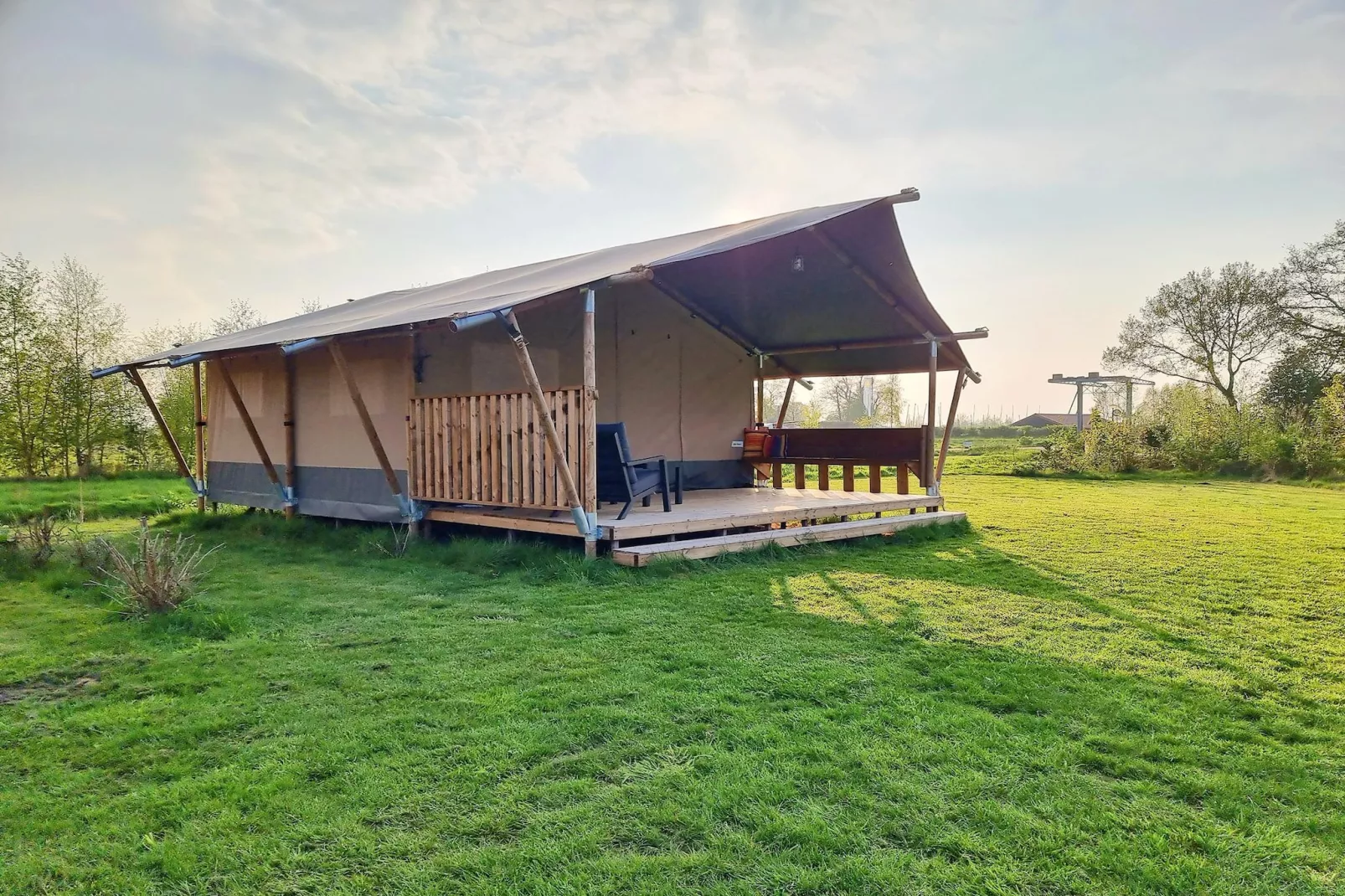 Luxe glamping met badkamer 3