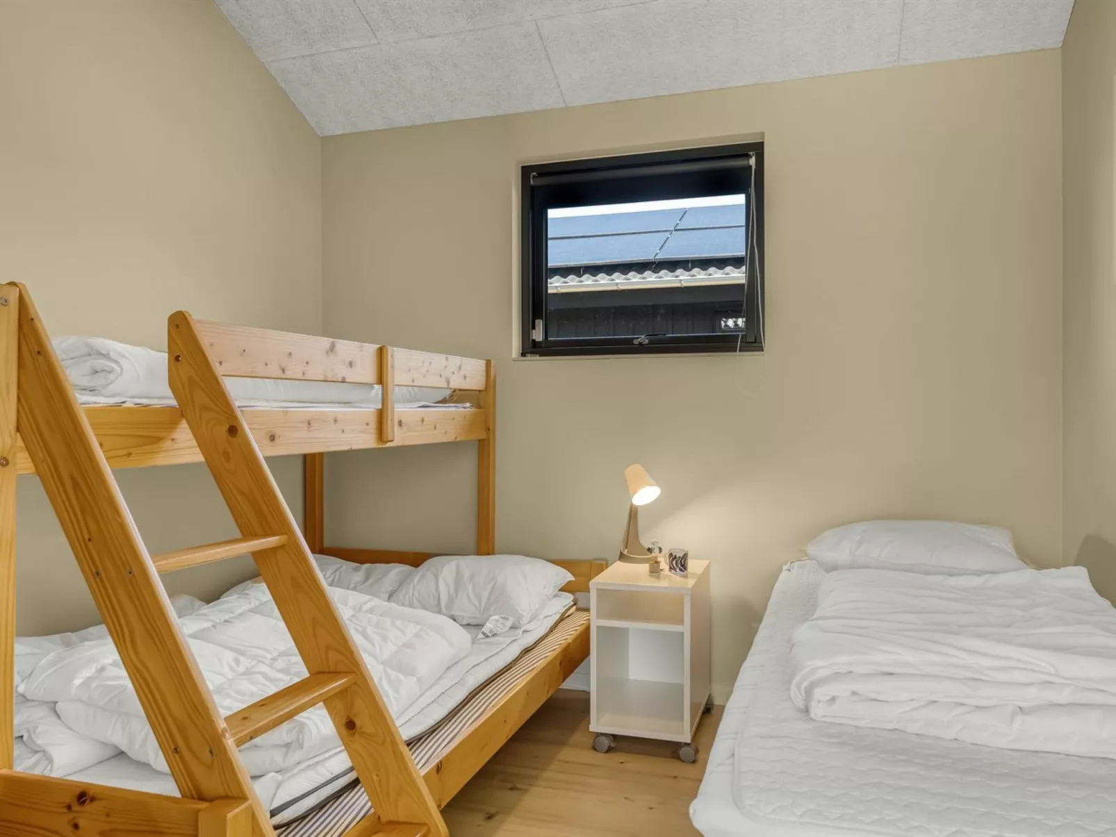 "Alfrede" -  from the sea - Binnen