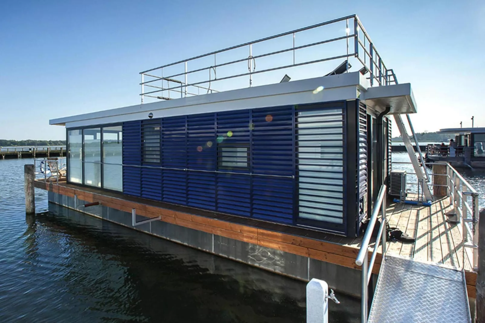 Houseboat Floating Houses Blue Active, Ribnitz-Damgarten-Blue Active - Buitenkant zomer