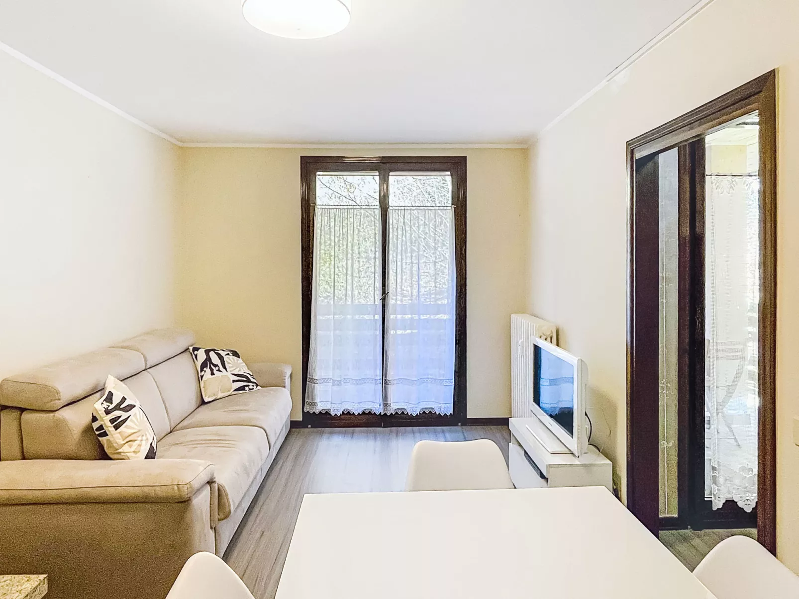 Angolo di sole - Binnen