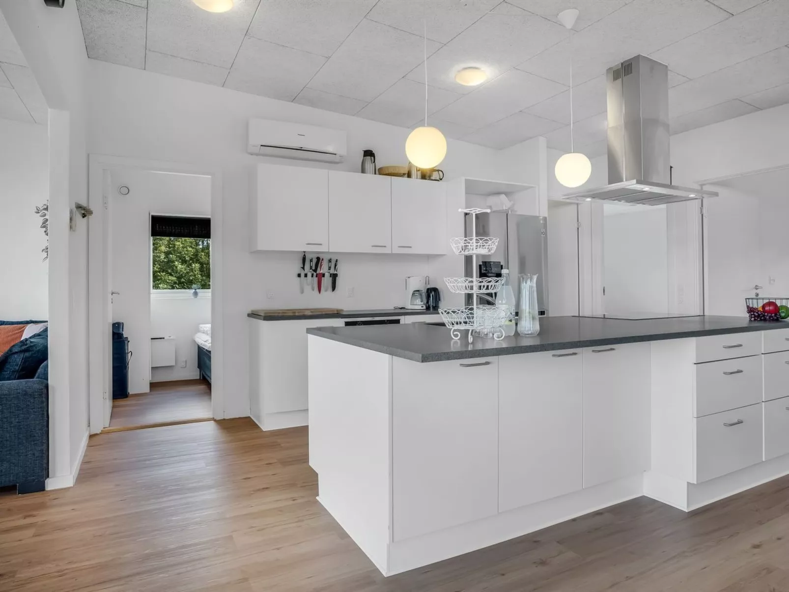 "Eloise" - 50m to the fjord - Binnen